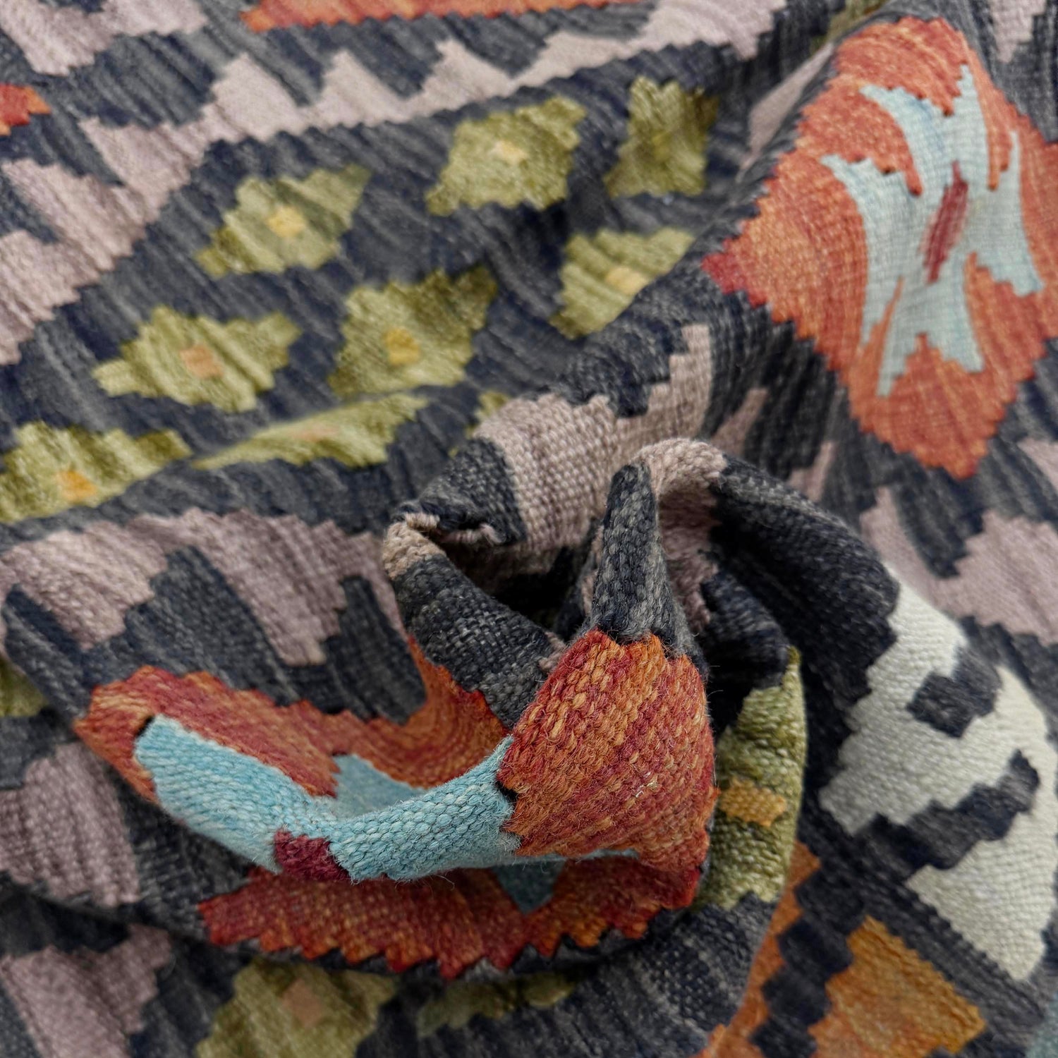 Small Size Chobi Kilim 3' 5" x 5' 1" ft / 105 x 156 cm - No. R37897