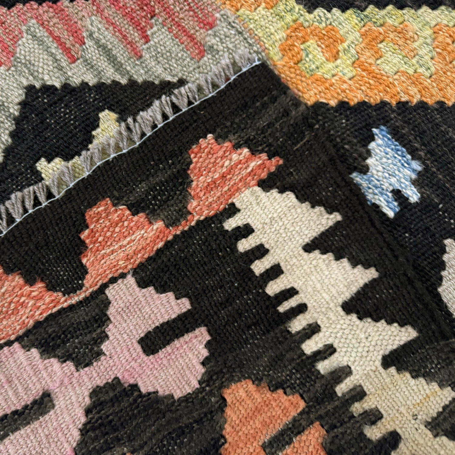 Handmade Vegetable Kilim 2' 8" x 3' 9" ft / 81 x 114 cm - No. R37966