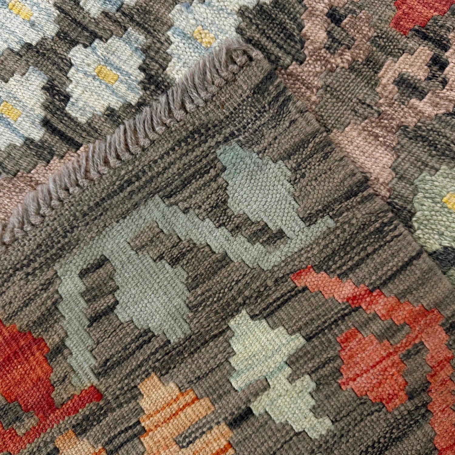 Hand Woven Wool Kelim 5' 1" x 6' 7" ft / 154 x 200 cm - No. R38052