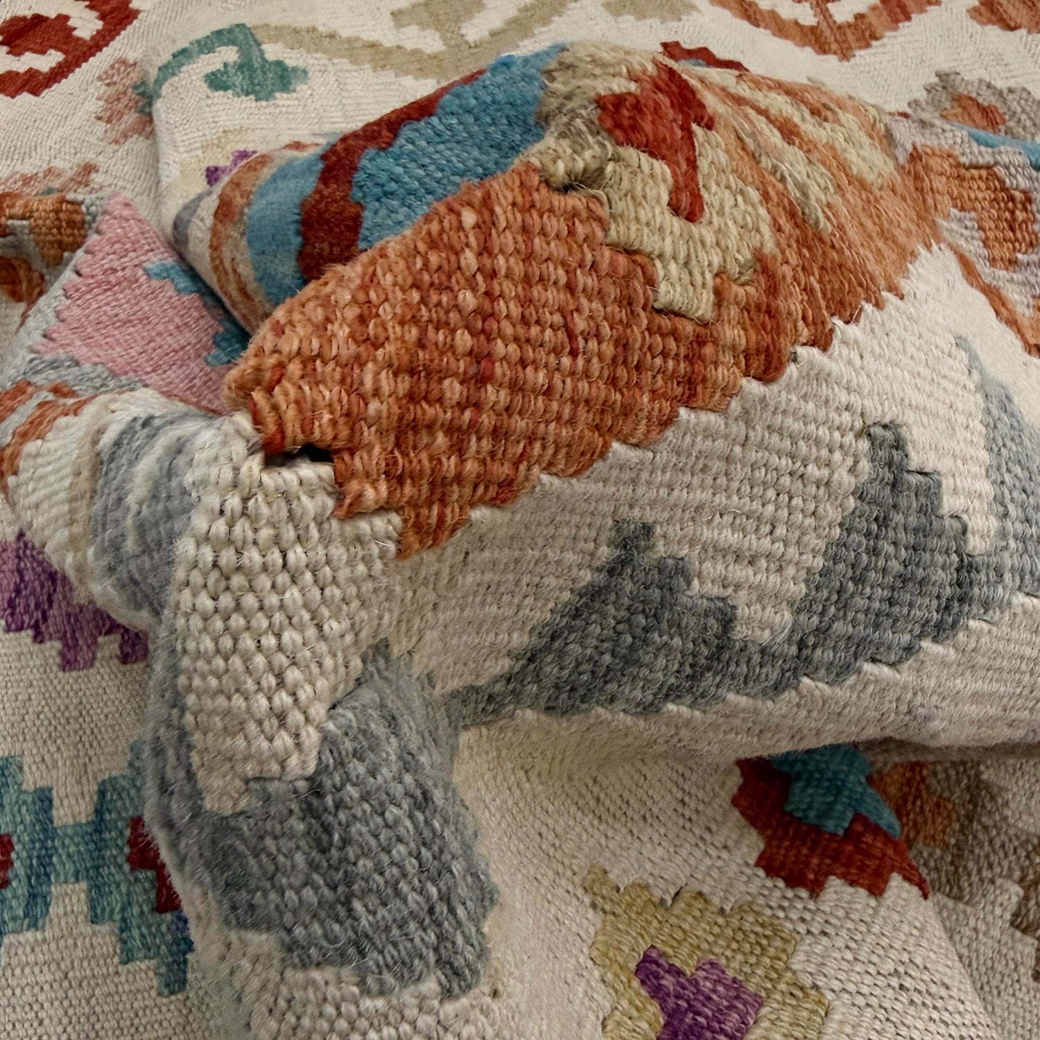 Handmade Vegetable Kilim 2' 9" x 4' 2" ft / 85 x 128 cm - No. R38334