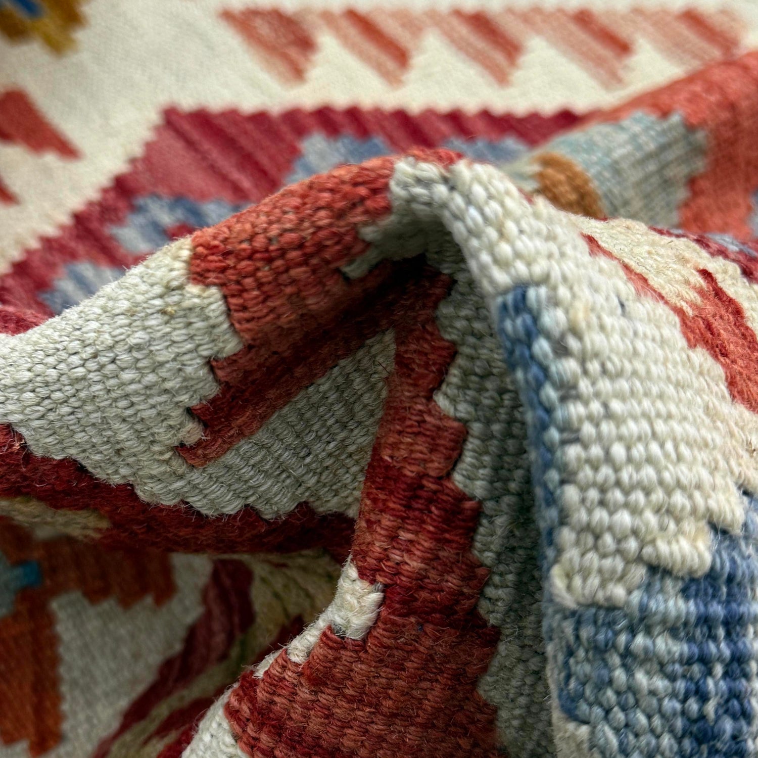 Hand Woven Wool Kelim 2' 10" x 4' 2" ft / 87 x 128 cm - No. R38343