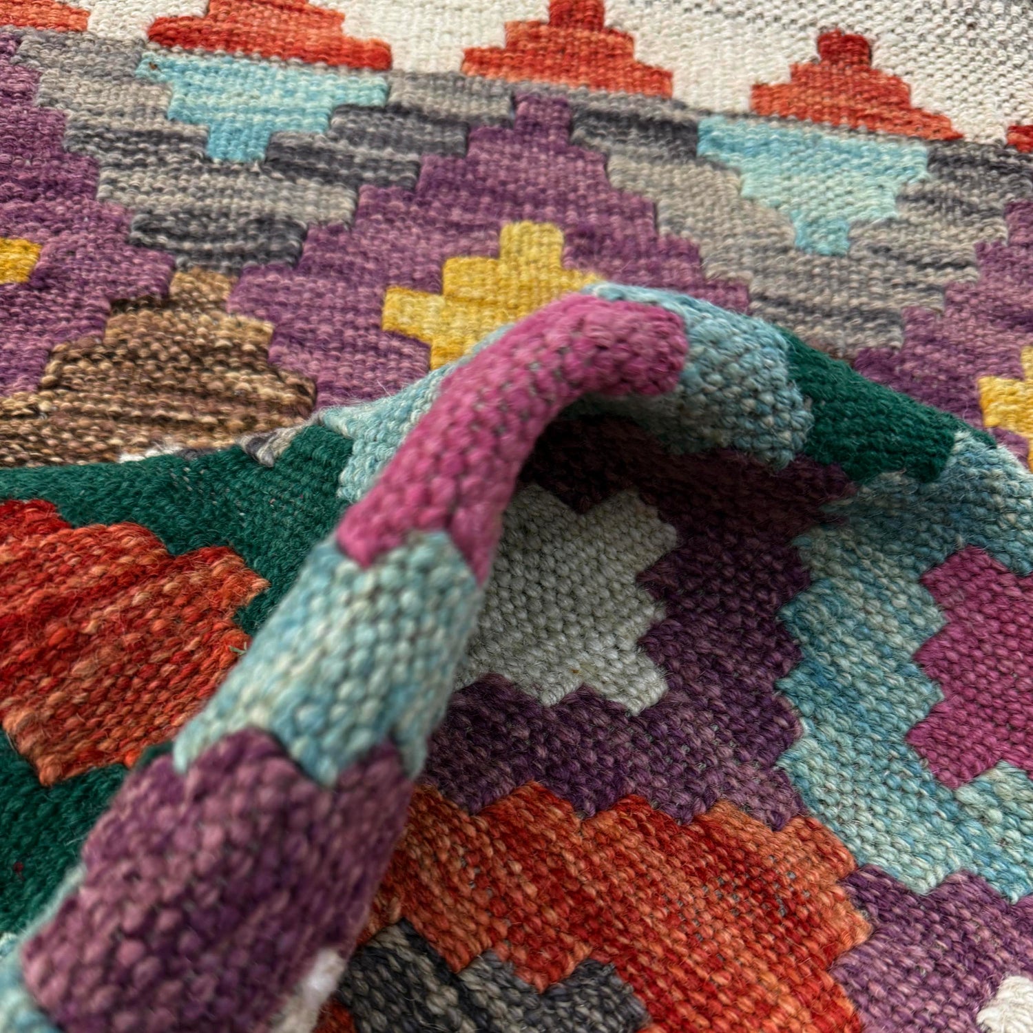 Handmade Vegetable Kilim 2' 5" x 3' 10" ft / 74 x 117 cm - No. R38616