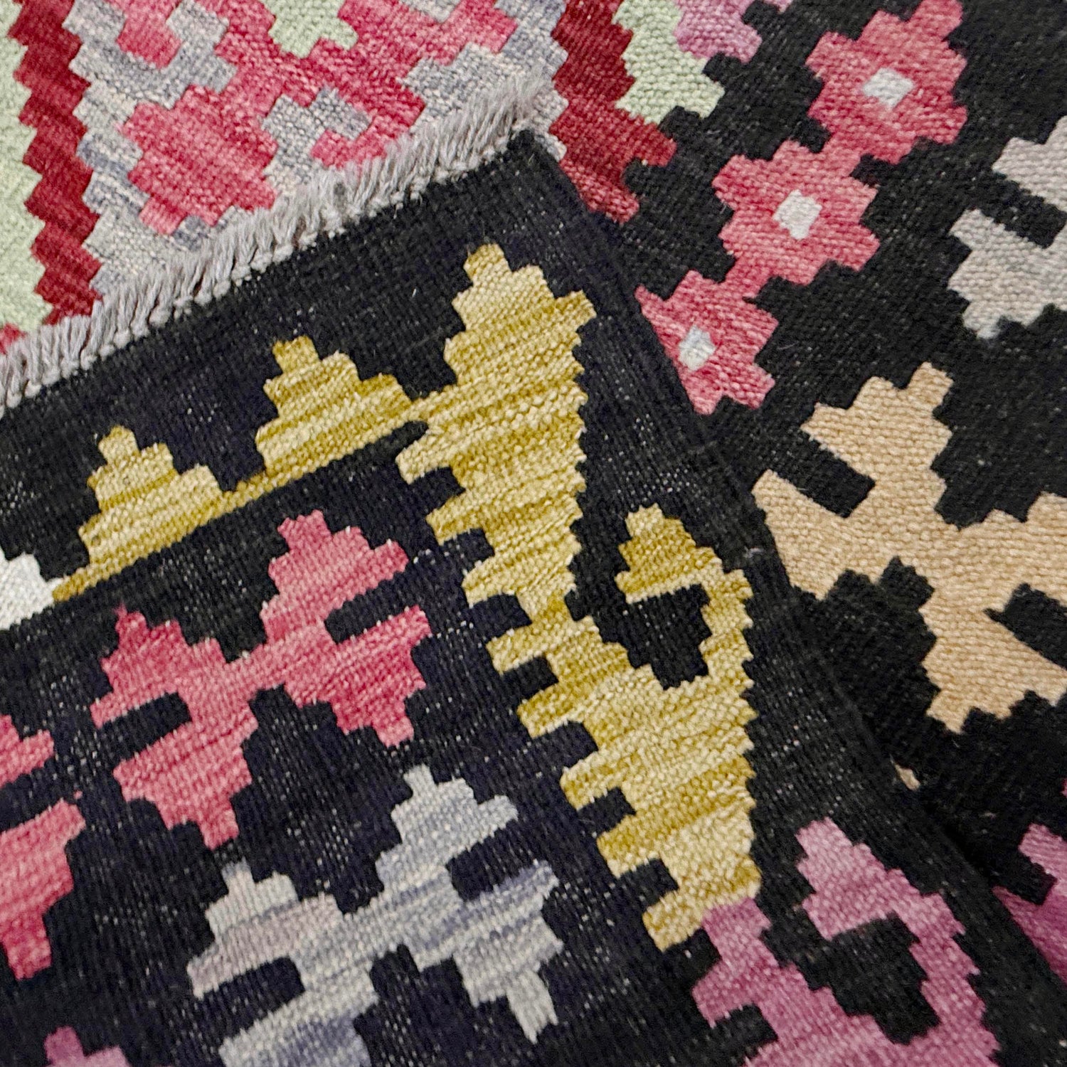 Medium Size Chobi Kilim 6' 8" x 9' 9" ft / 203 x 296 cm - No. R38641