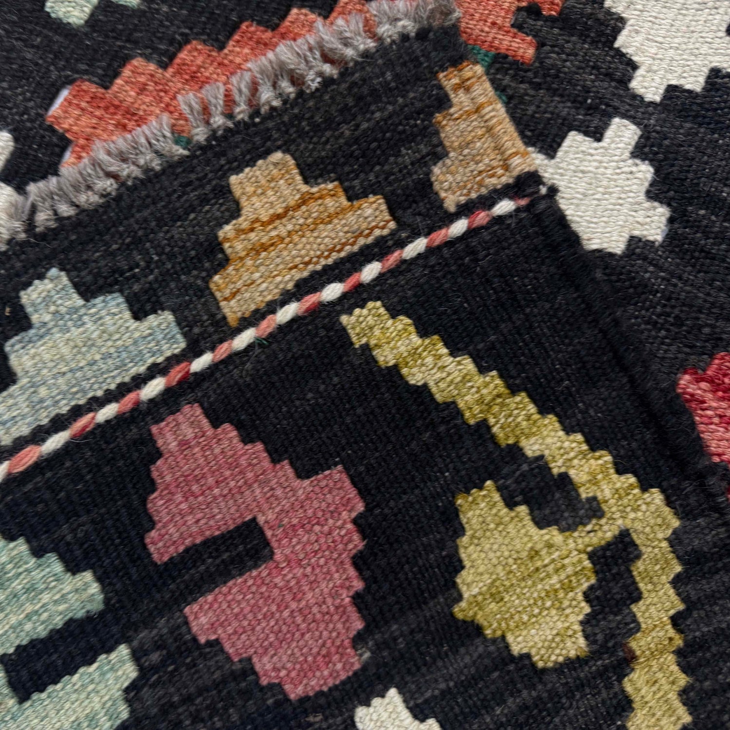 Hand Woven Wool Kelim 6' 7" x 9' 8" ft / 201 x 295 cm - No. R38666