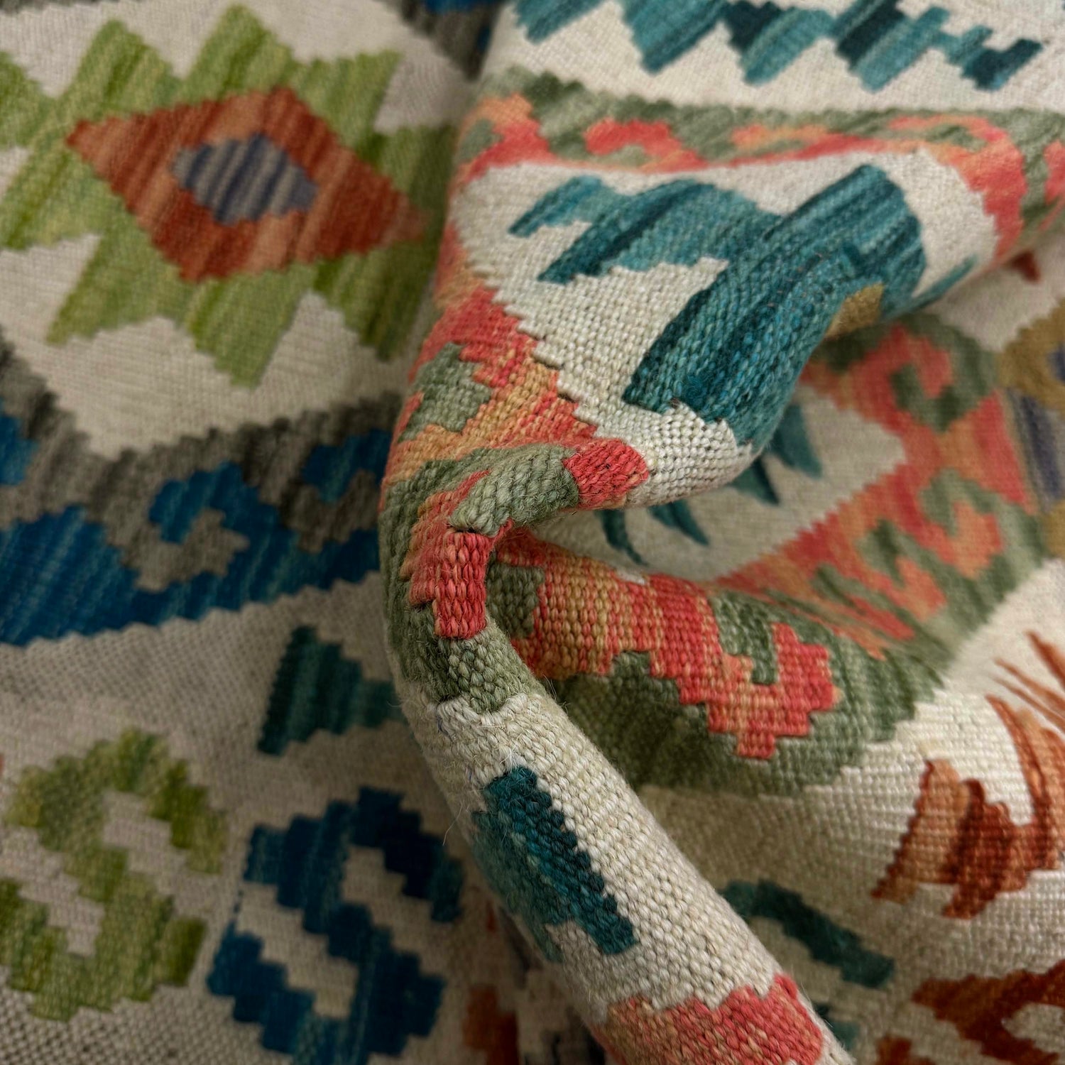 Long Kilim Runner 2' 9" x 9' 10" ft / 84 x 300 cm - No. R38719