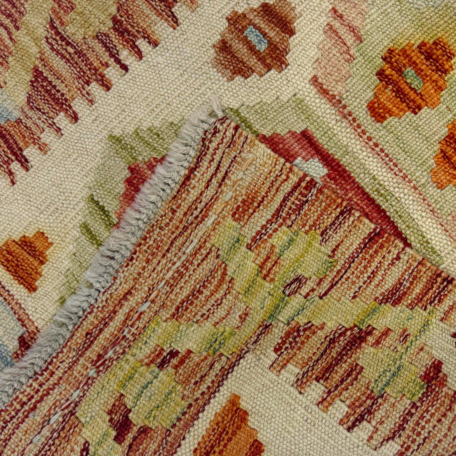 Short Kilim Runner 1' 11" x 5' 8" ft / 59 x 172 cm - No. R38729
