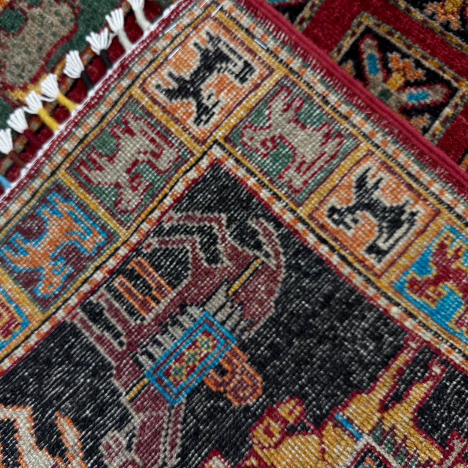 Luxury Shikargah Carpet 3' 3" x 4' 10" ft / 98 x 147 cm - No. R38792