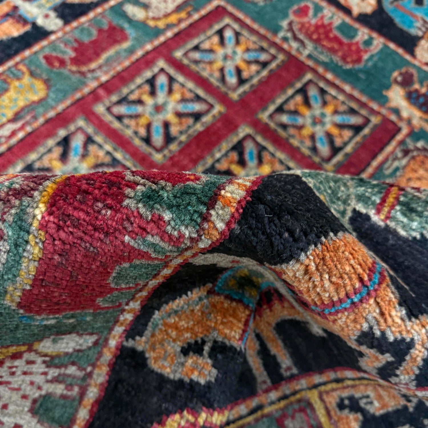 Luxury Shikargah Carpet 3' 3" x 4' 10" ft / 98 x 147 cm - No. R38792