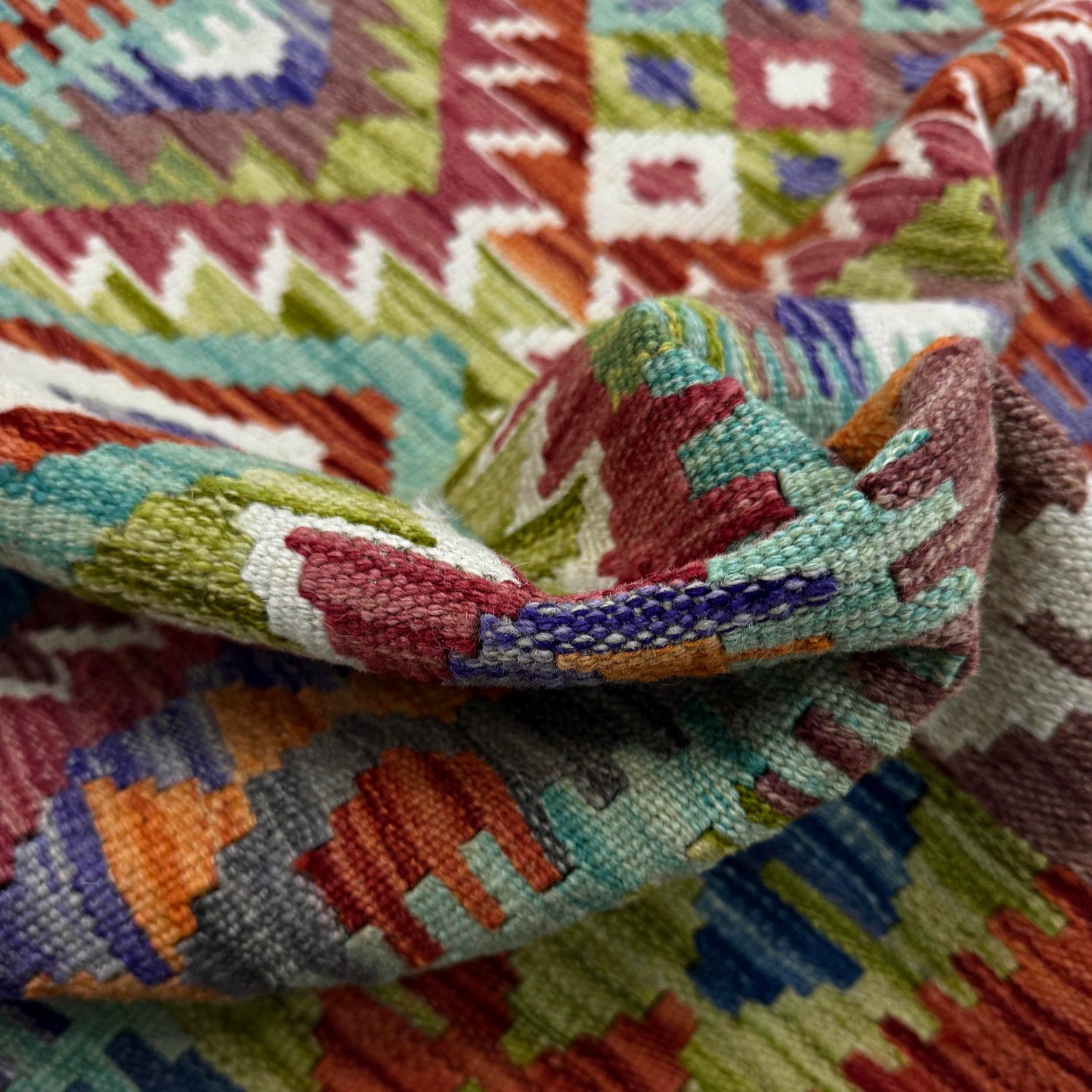 Handmade Vegetable Kilim 3' 5" x 4' 11" ft / 103 x 150 cm - No. R38979