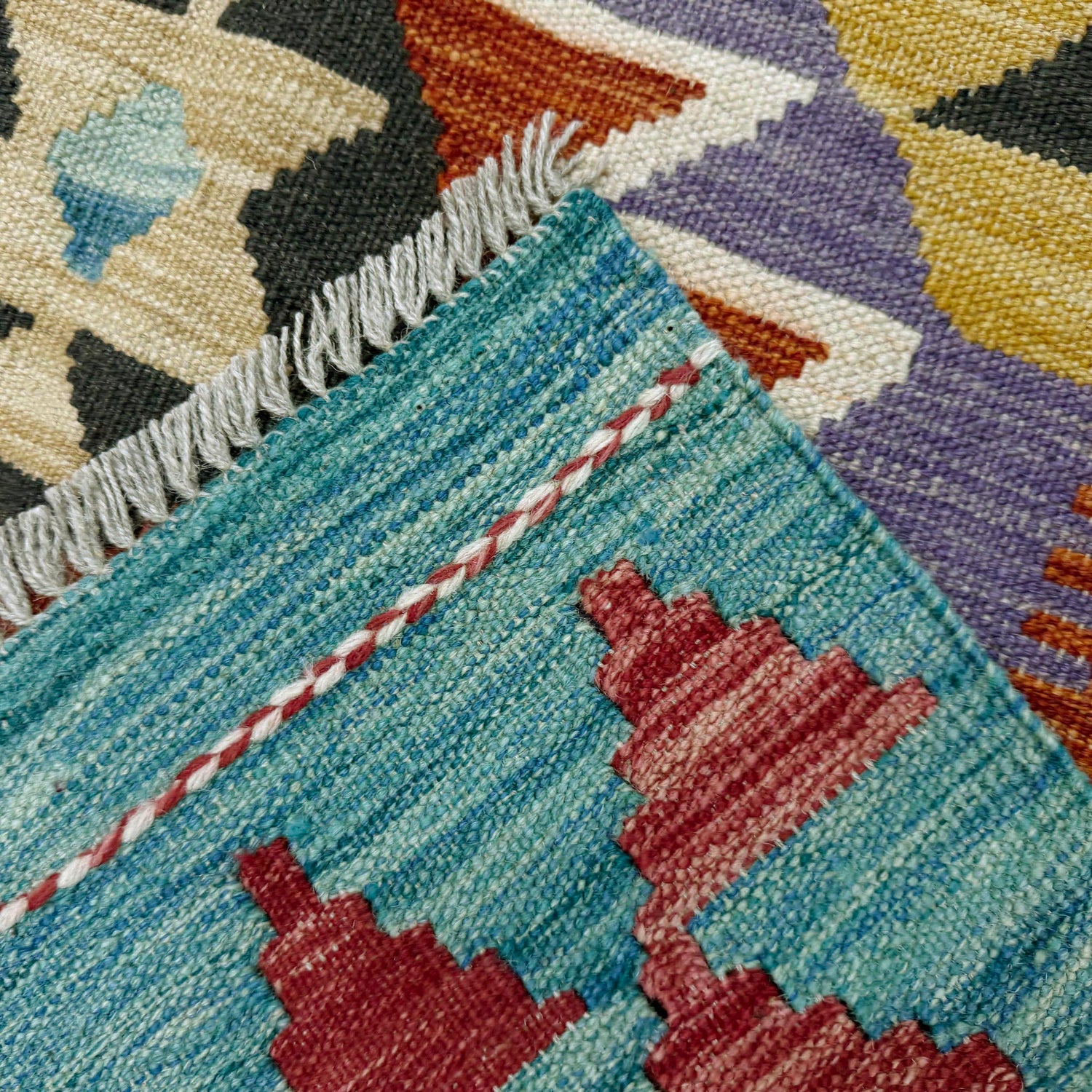 Handmade Vegetable Kilim 3' 6" x 4' 9" ft / 106 x 145 cm - No. R38982