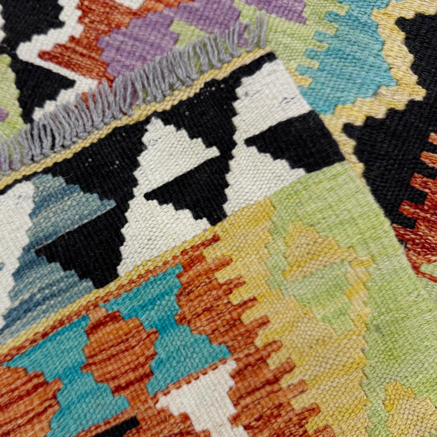 Handmade Turkish Design Wool Kilim 3' 4" x 4' 11" ft / 101 x 150 cm - No. R39026