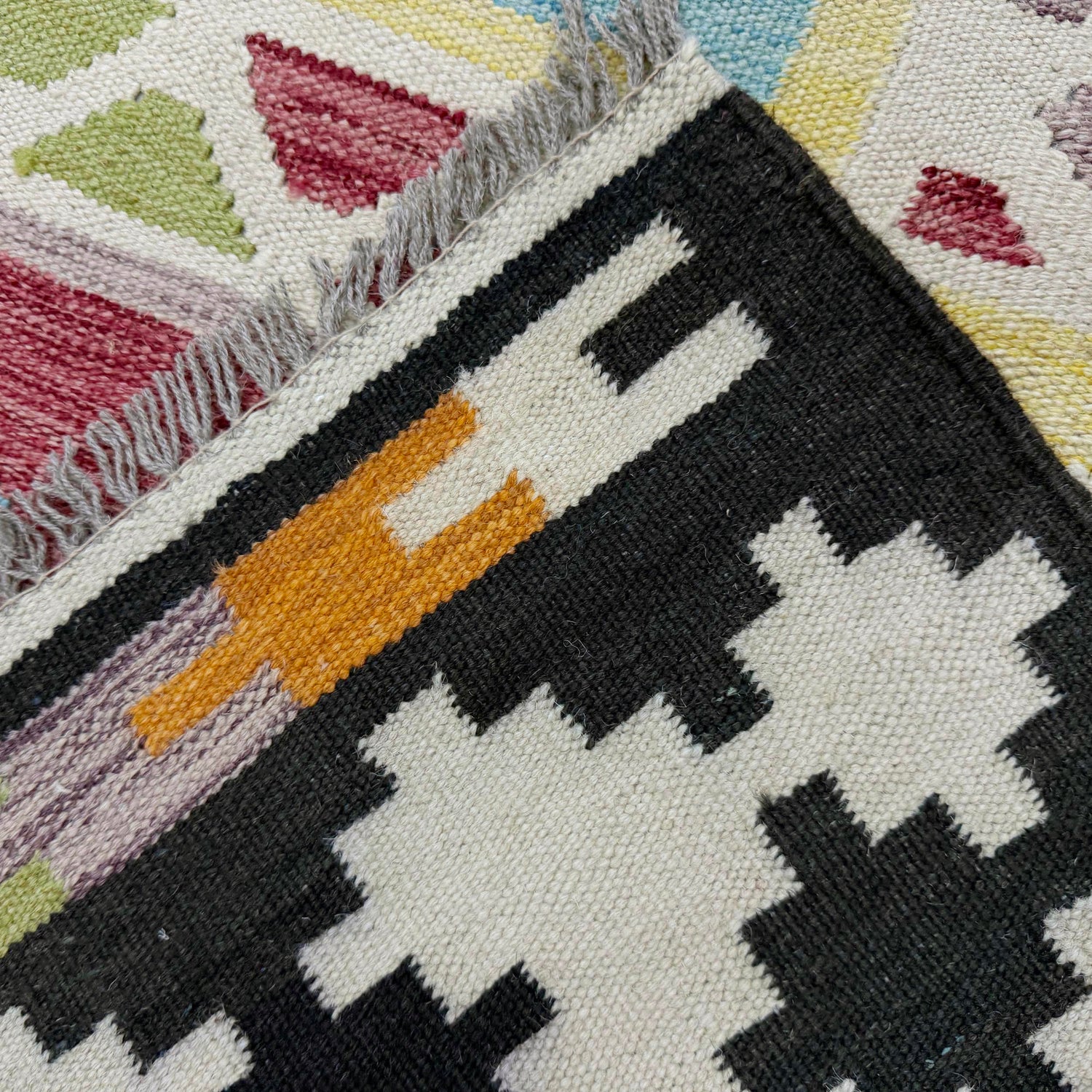 Multi Color ful Flat-Weave Wool Kilim 5' 4" x 7' 10" ft / 162 x 240 cm - No. R39068