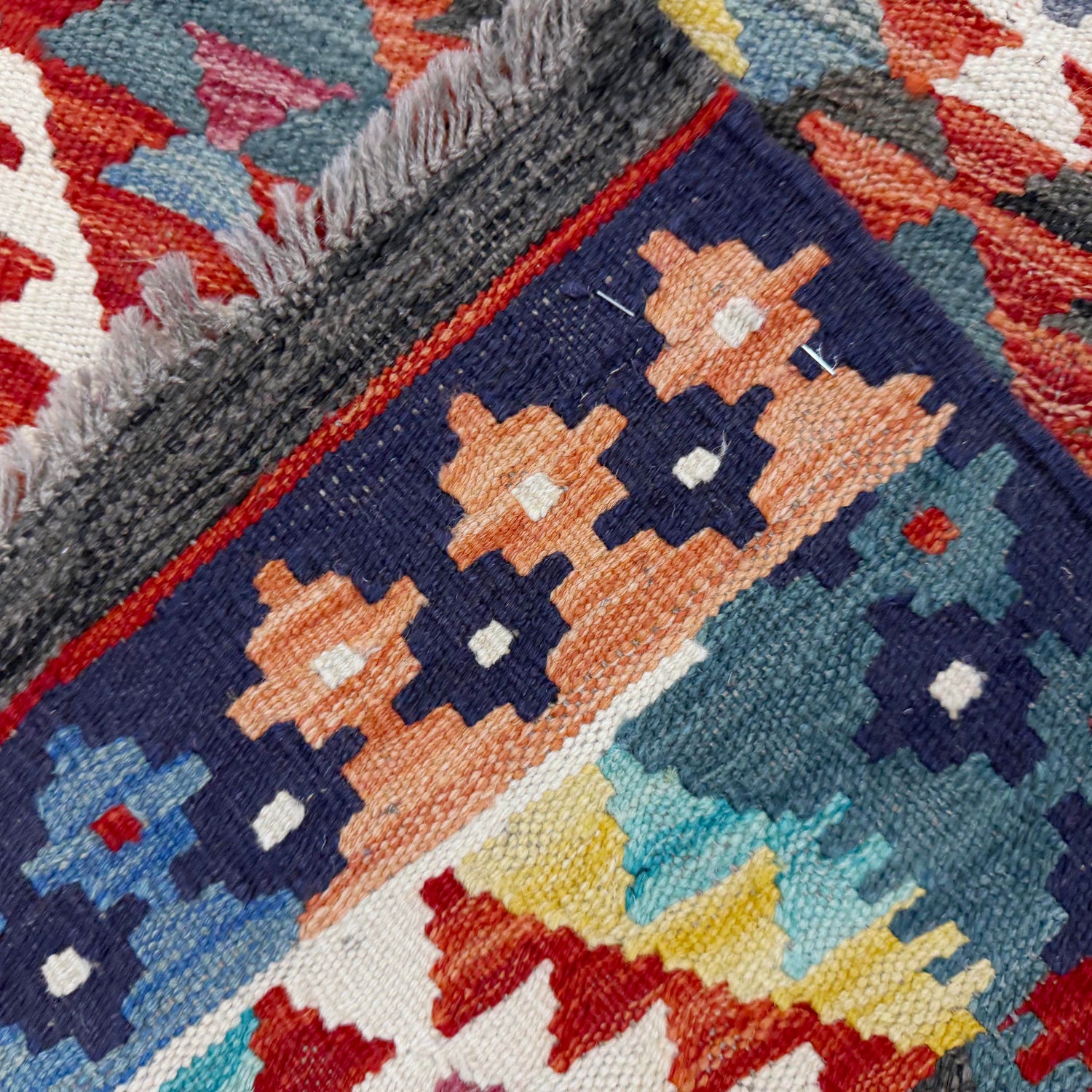 Hand Woven Wool Kelim 5' 10" x 8' 0" ft / 179 x 243 cm - No. R39082
