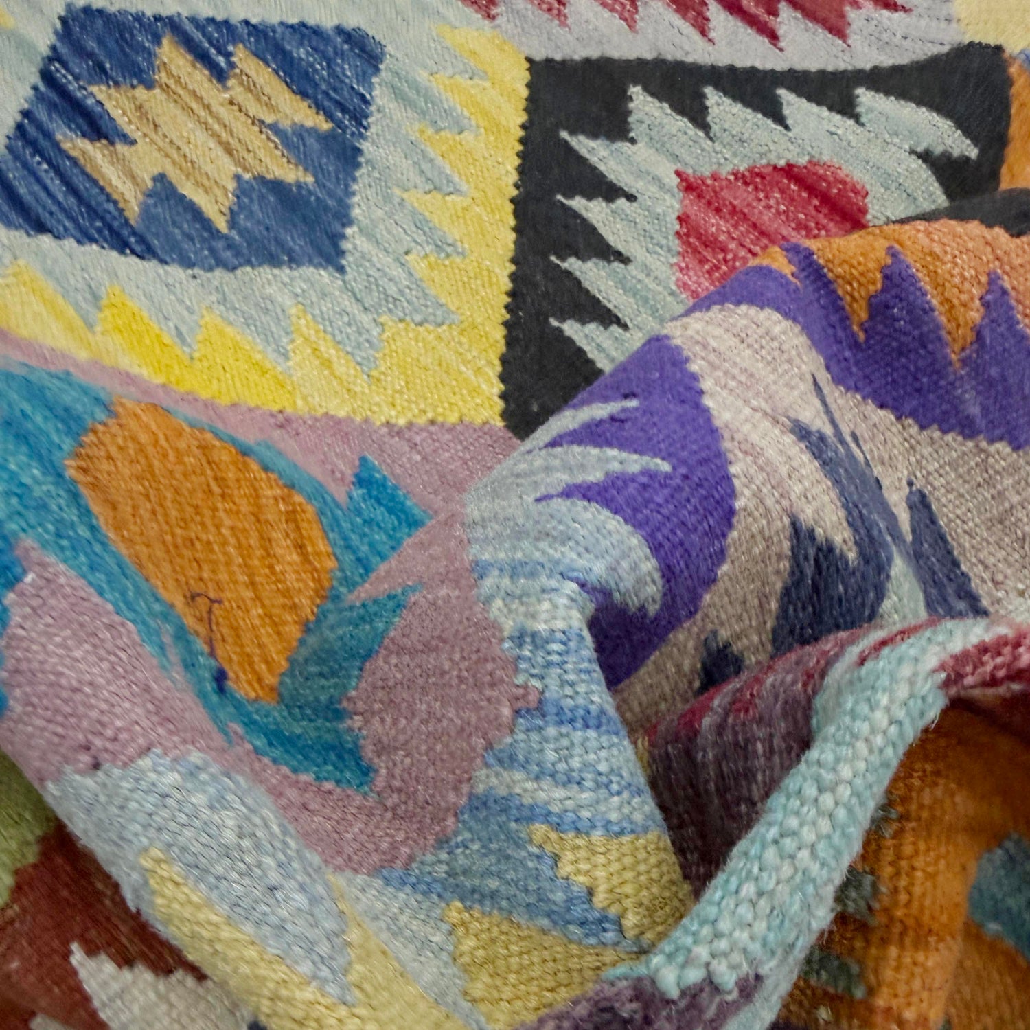 Hand Made Afghan Kilim 5' 3" x 6' 9" ft / 159 x 205 cm - No. R39083