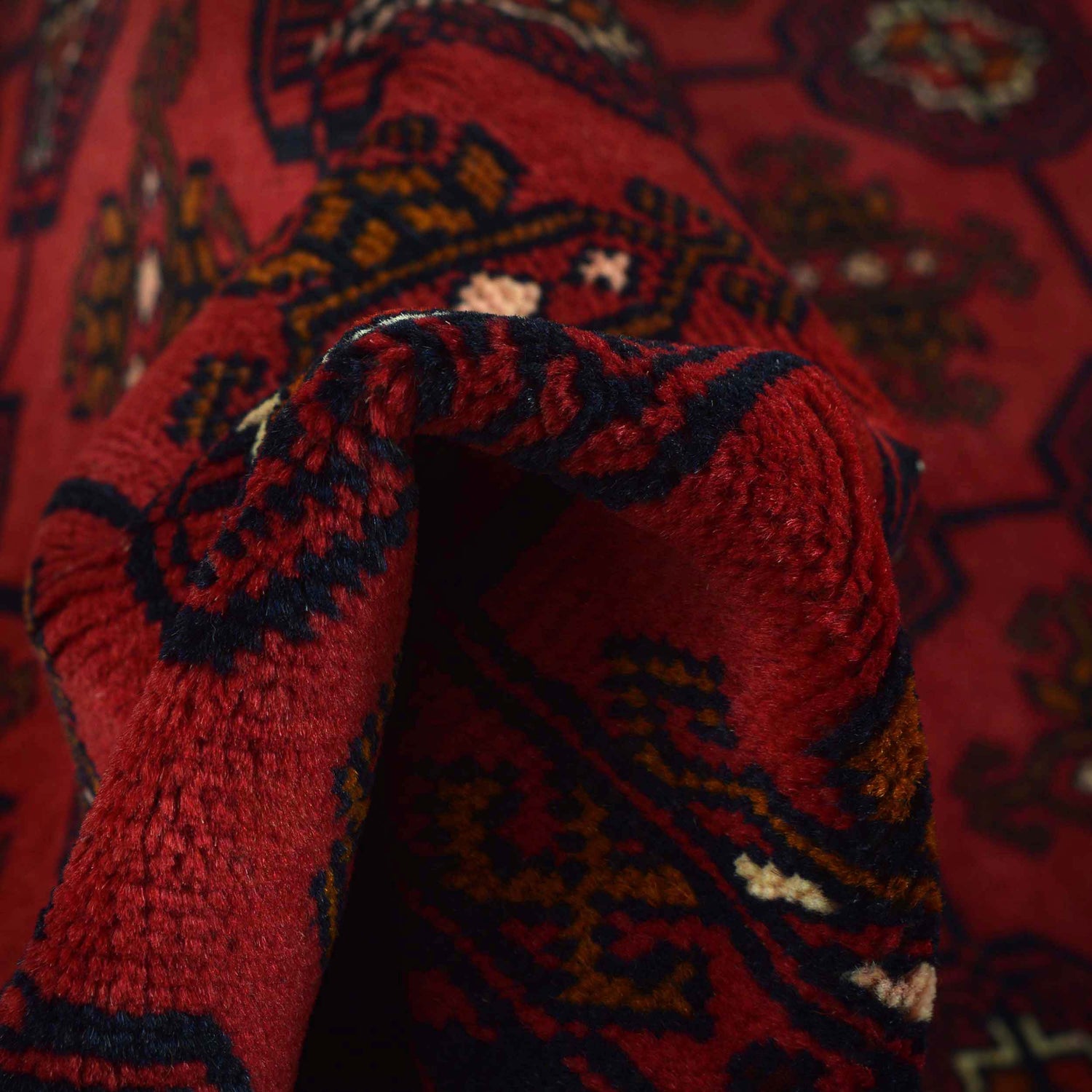 Handmade Bukhara Carpet 3' 10" x 6' 2" ft / 117 x 188 cm - No. W12931