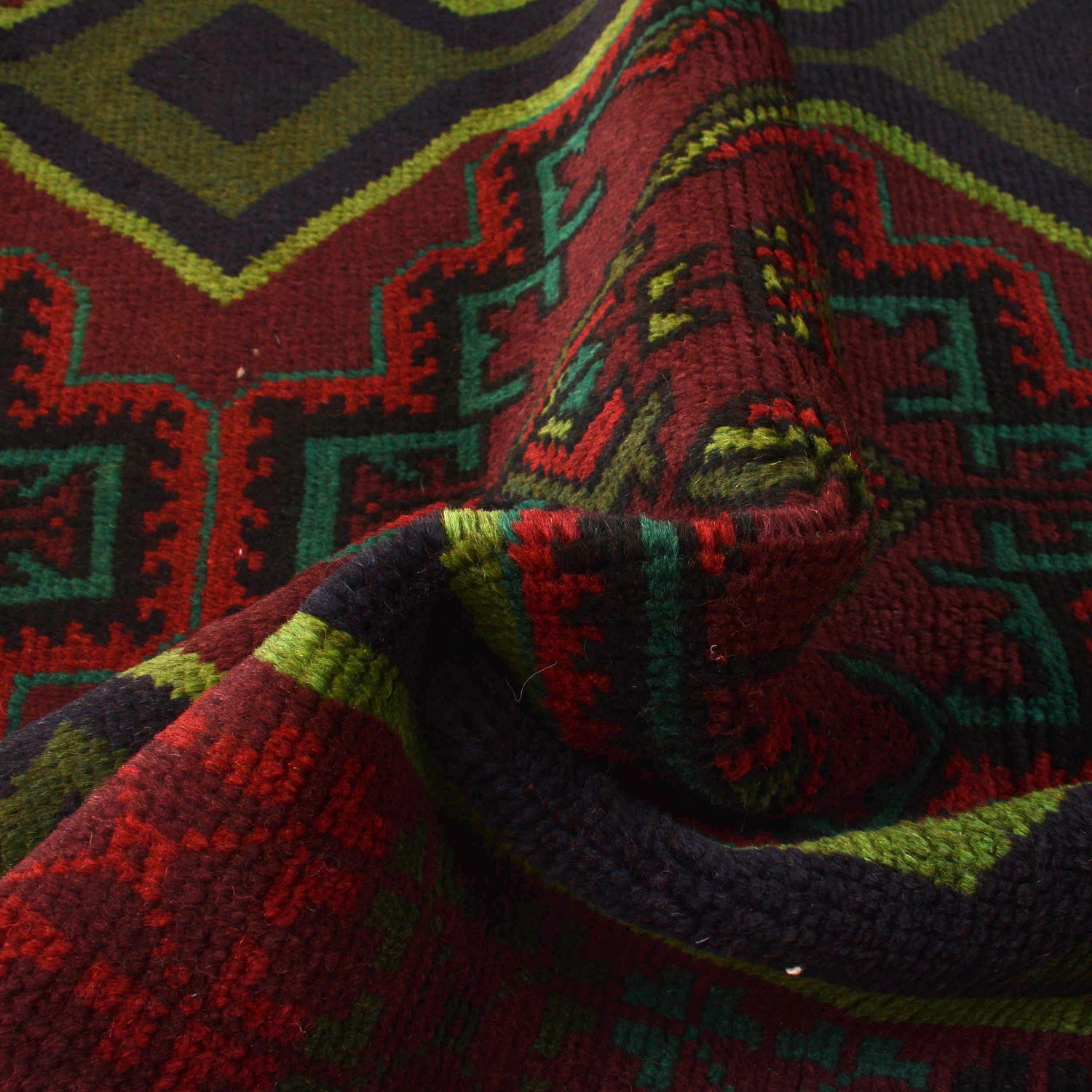 Red Color Baluchi Rug 4' 4" x 6' 6" ft / 132 x 197 cm - No. W27270