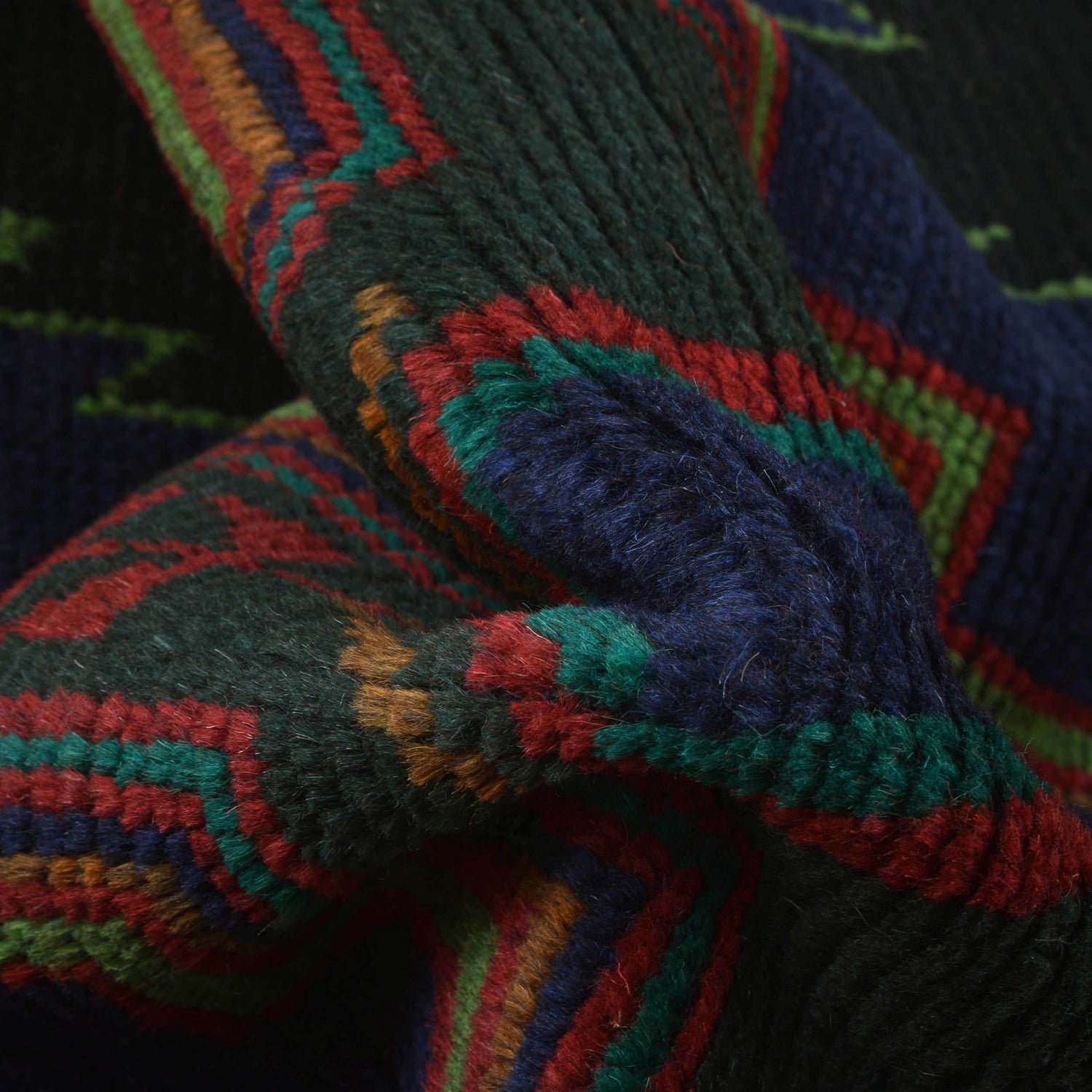 Handmade Balochi Rug 3' 11" x 6' 3" ft / 120 x 190 cm - No. W27380