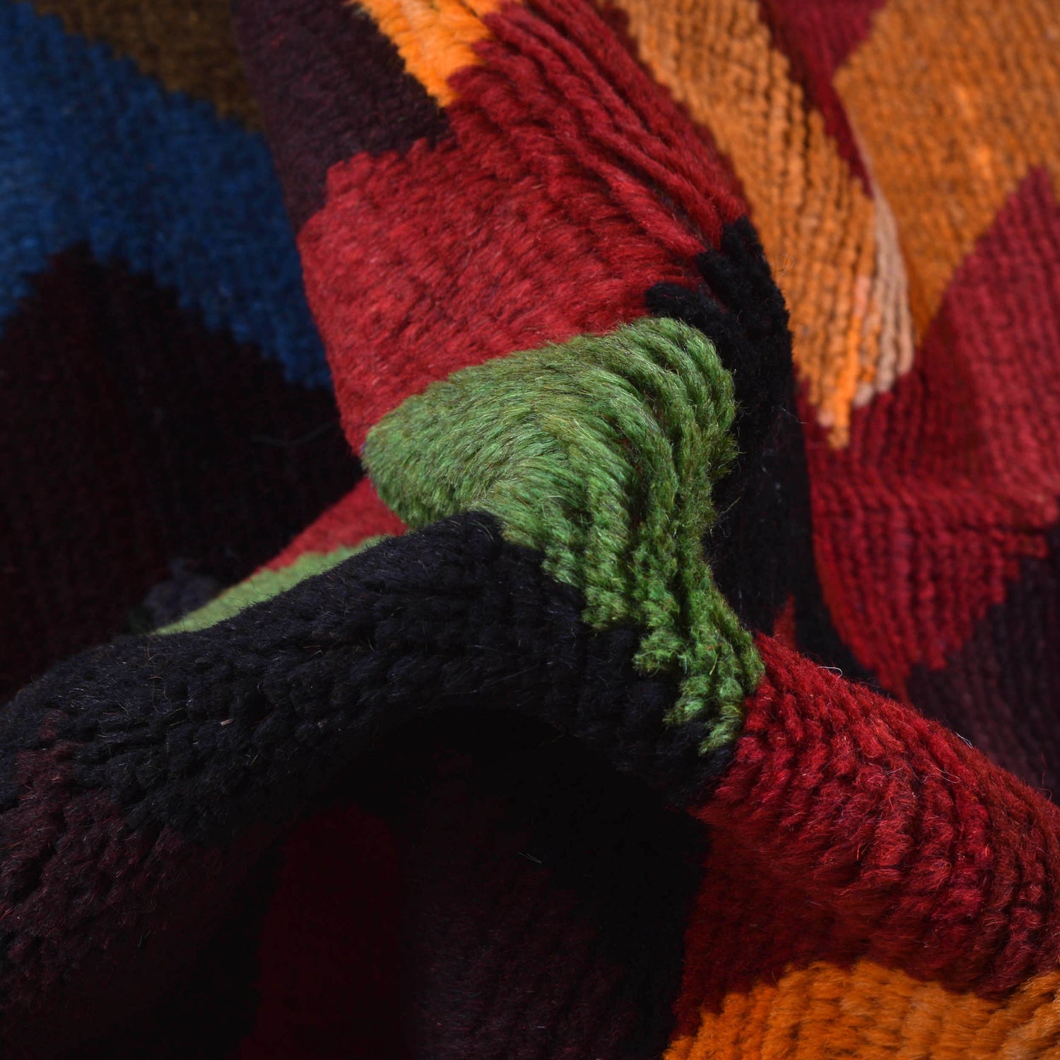 Tribal Baloch Rug 3' 8" x 6' 3" ft / 111 x 190 cm - No. W27418