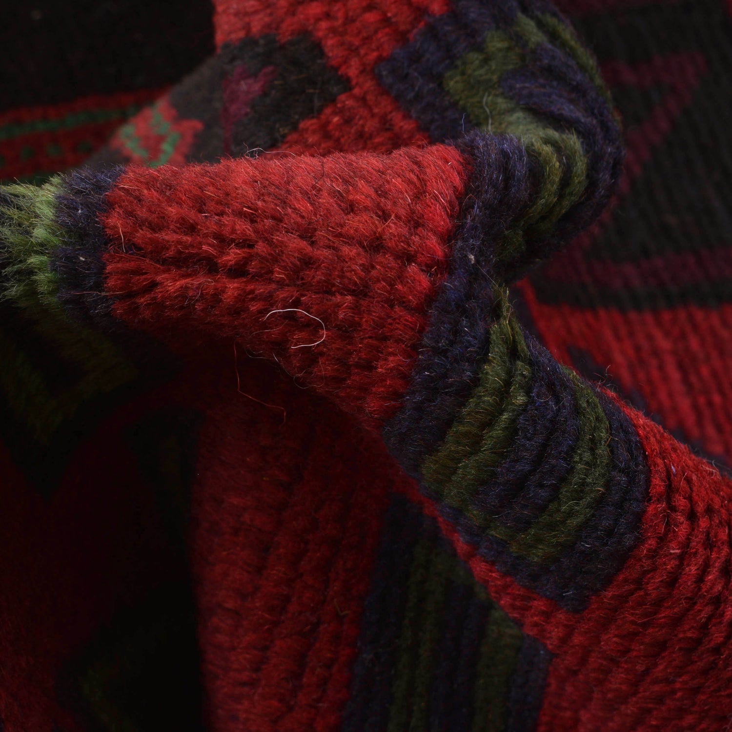 Tribal Baloch Rug 4' 0" x 6' 8" ft / 122 x 203 cm - No. W27454