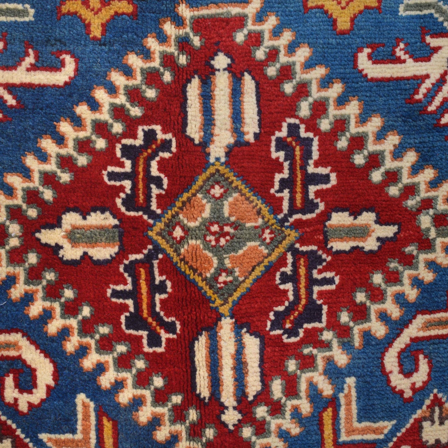 Handmade Kazak Area Rug 3' 11" x 5' 11" ft / 120 x 181 cm - No. W30744