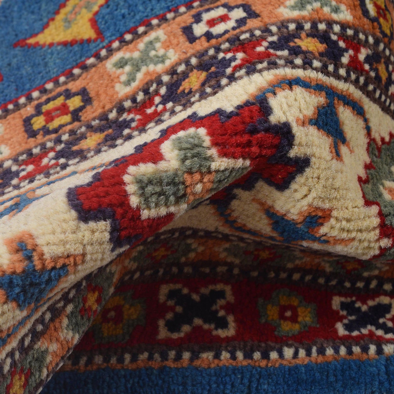 Handmade Kazak Area Rug 3' 11" x 5' 11" ft / 120 x 181 cm - No. W30744