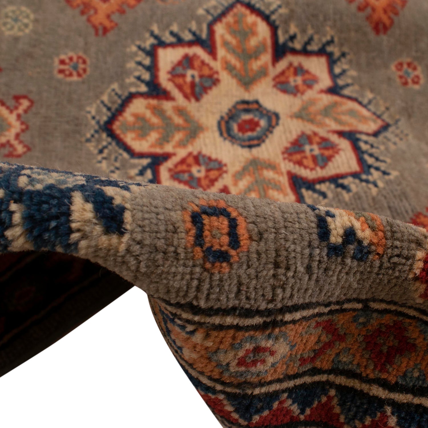 Oriental Kazak Rug 4' 11" x 5' 11" ft / 150 x 180 cm - No. W34033