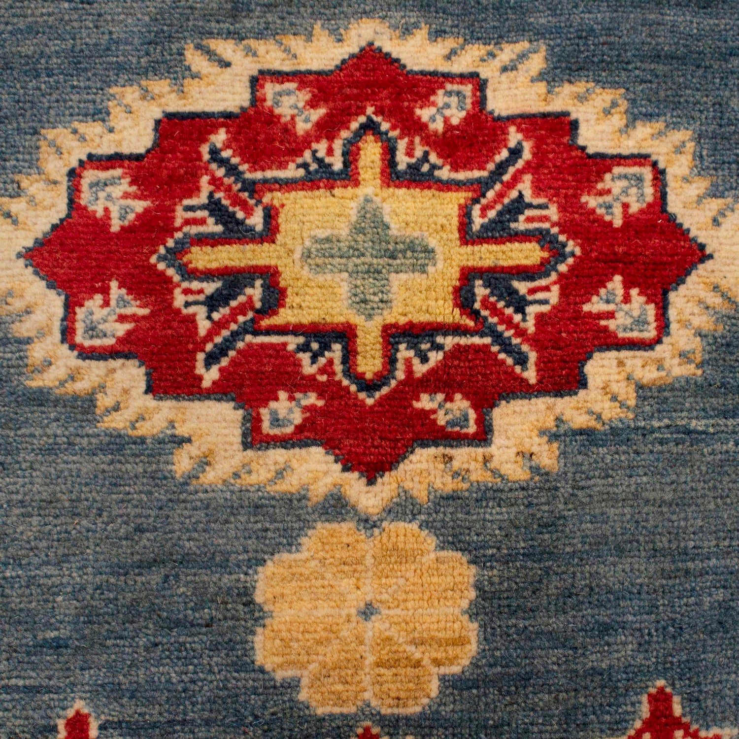 Hand Knotted Kazak Oriental Rug 5' 5" x 7' 2" ft / 166 x 218 cm - No. W34035