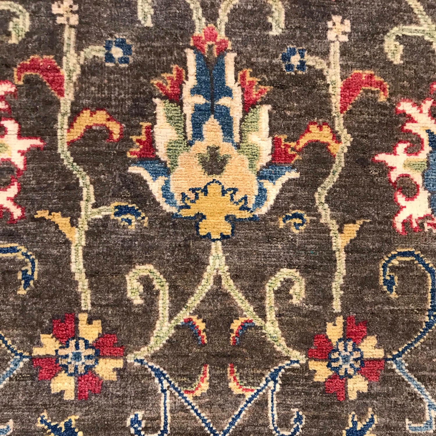 Modern Sultani Carpet 4' 5" x 7' 1" ft / 134 x 215 cm - No. W34038