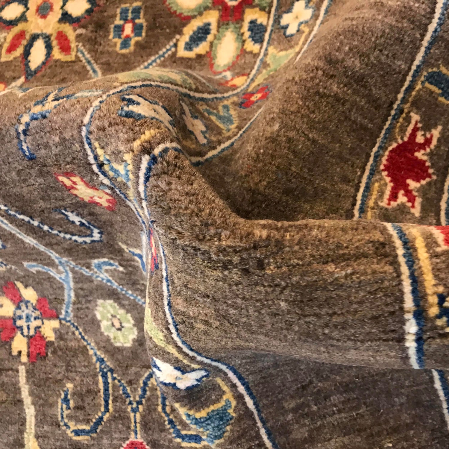 Modern Sultani Carpet 4' 5" x 7' 1" ft / 134 x 215 cm - No. W34038