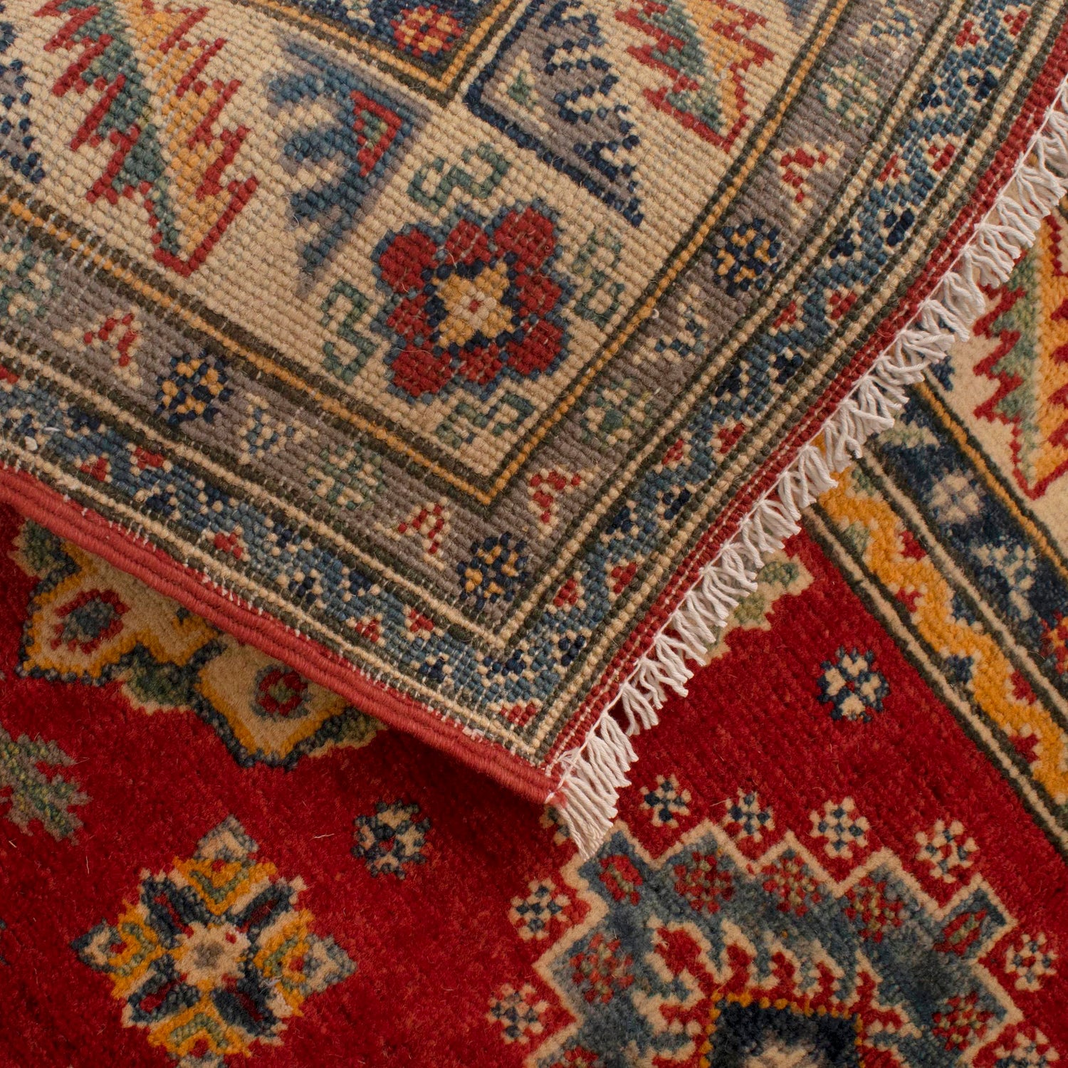 Hand knotted Kazak Carpet 4' 0" x 6' 0" ft / 121 x 182 cm - No. W34047