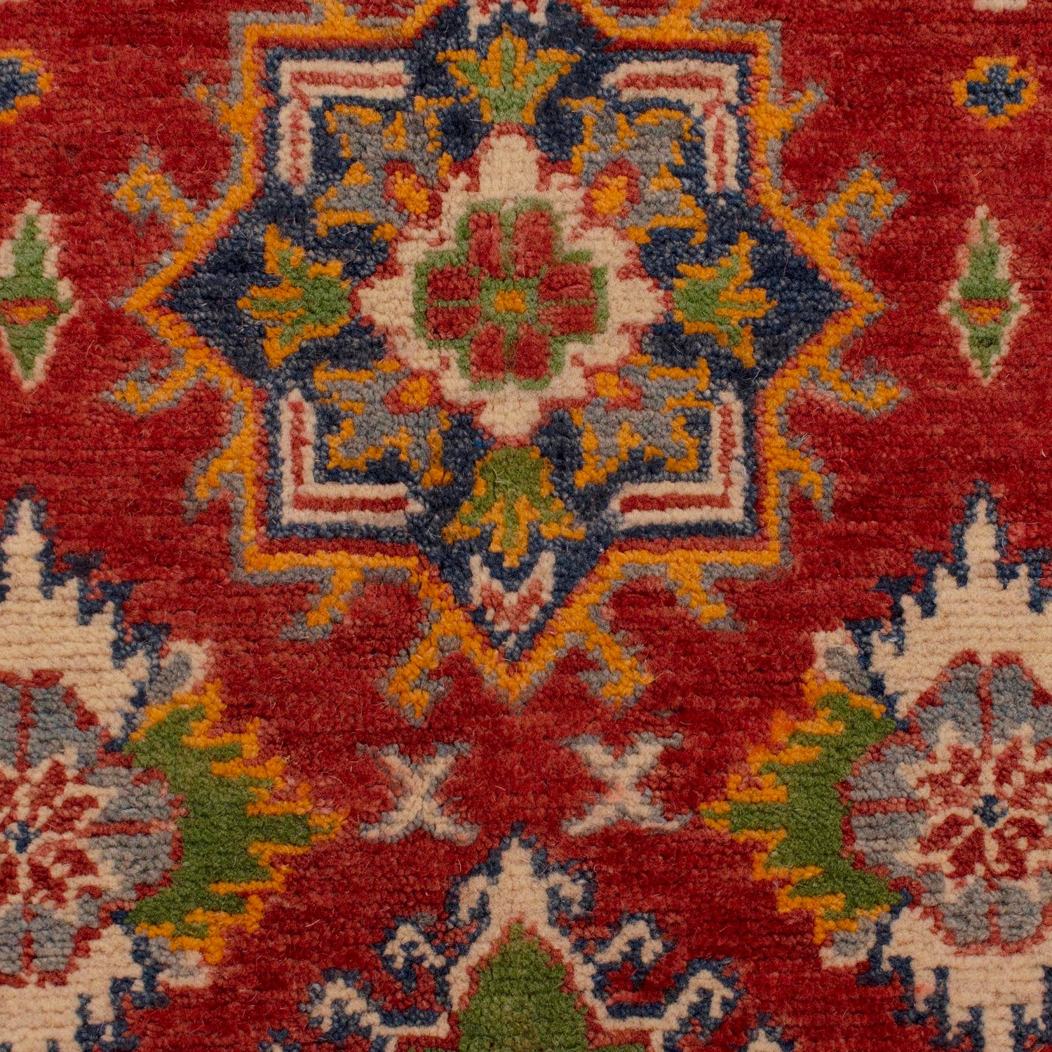 Hand knotted Kazak Carpet 5' 0" x 7' 1" ft / 153 x 215 cm - No. W34057