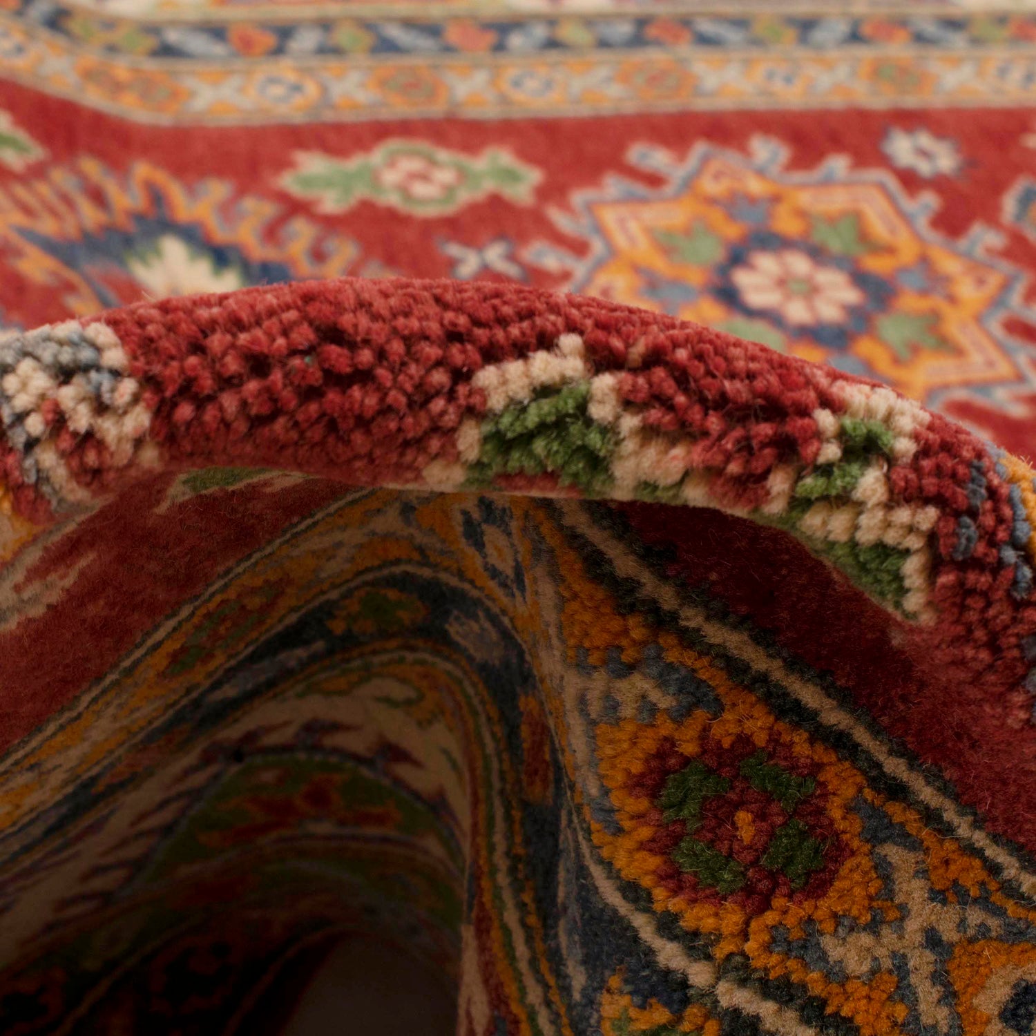 Hand knotted Kazak Carpet 5' 0" x 7' 1" ft / 153 x 215 cm - No. W34057