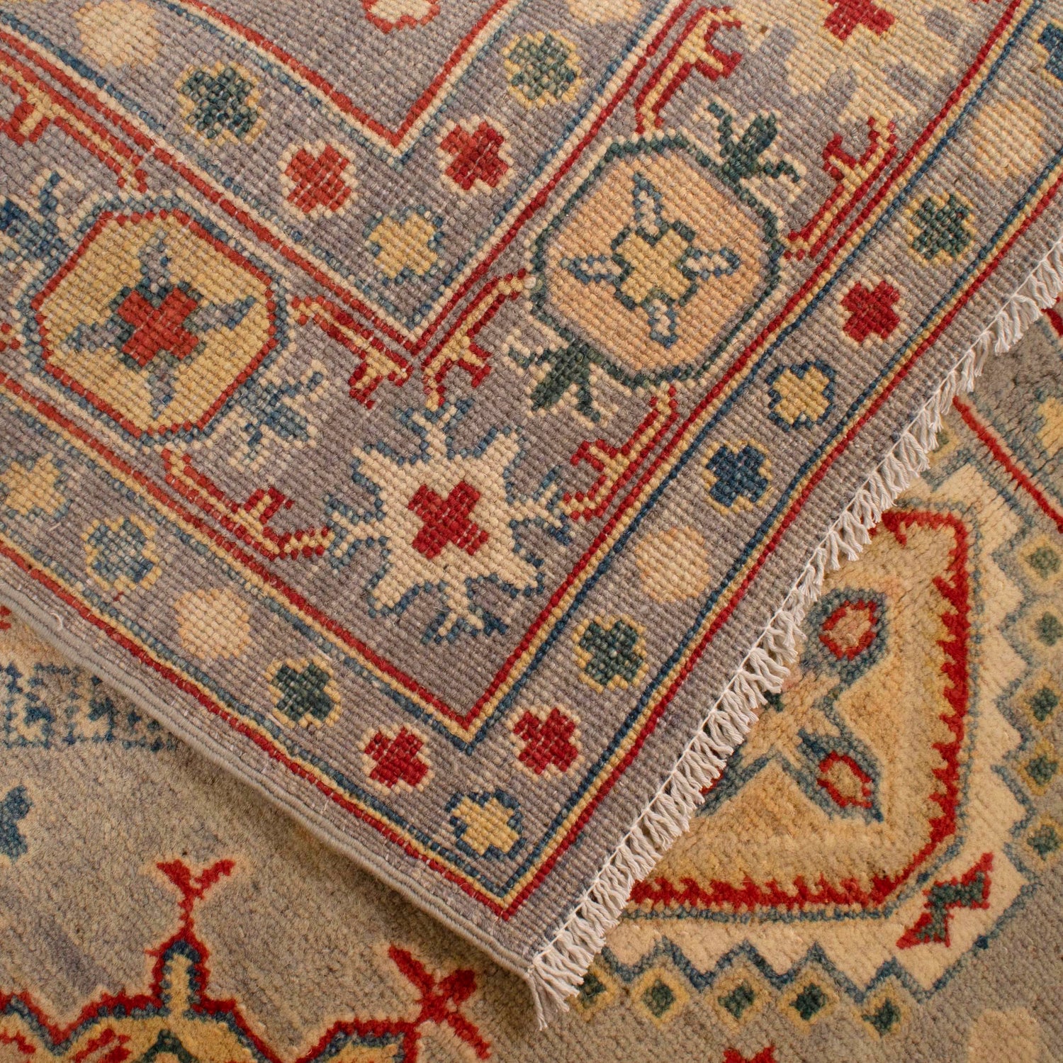 Oriental Kazak Rug 4' 1" x 6' 2" ft / 125 x 188 cm - No. W34064