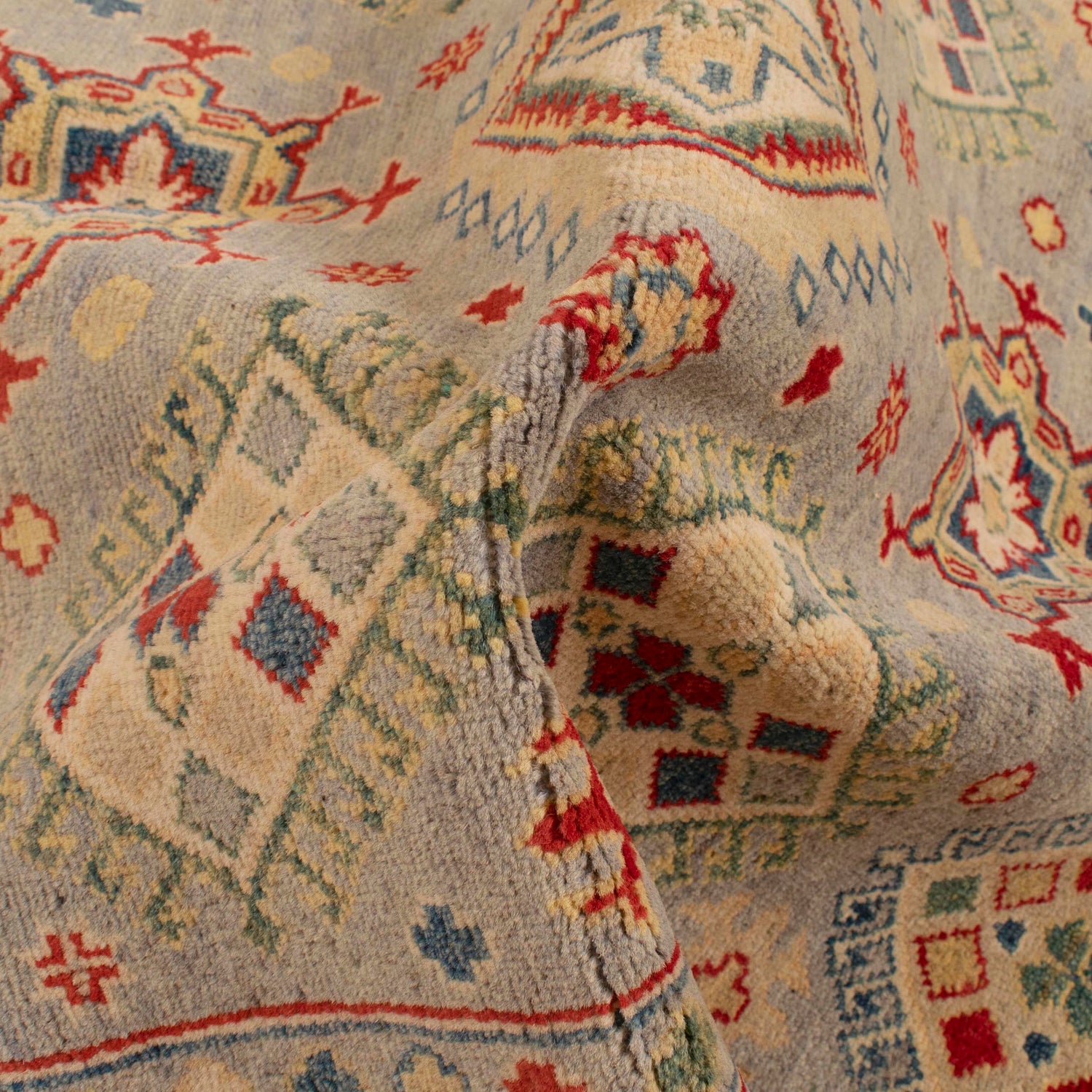 Oriental Kazak Rug 4' 1" x 6' 2" ft / 125 x 188 cm - No. W34064