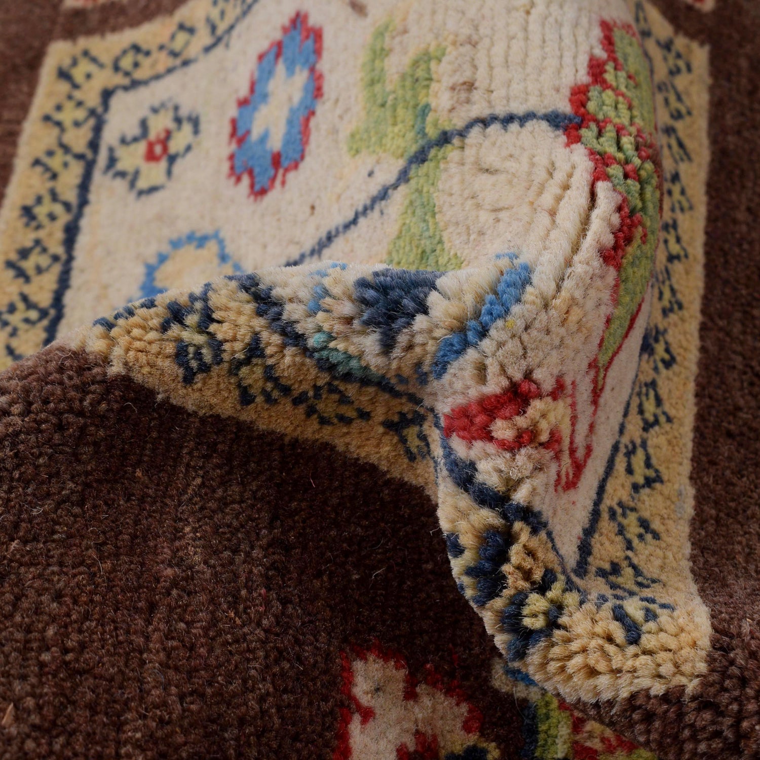 Oriental Bakhtiar Area Rug 5' 0" x 7' 1" ft / 153 x 215 cm - No. W34066