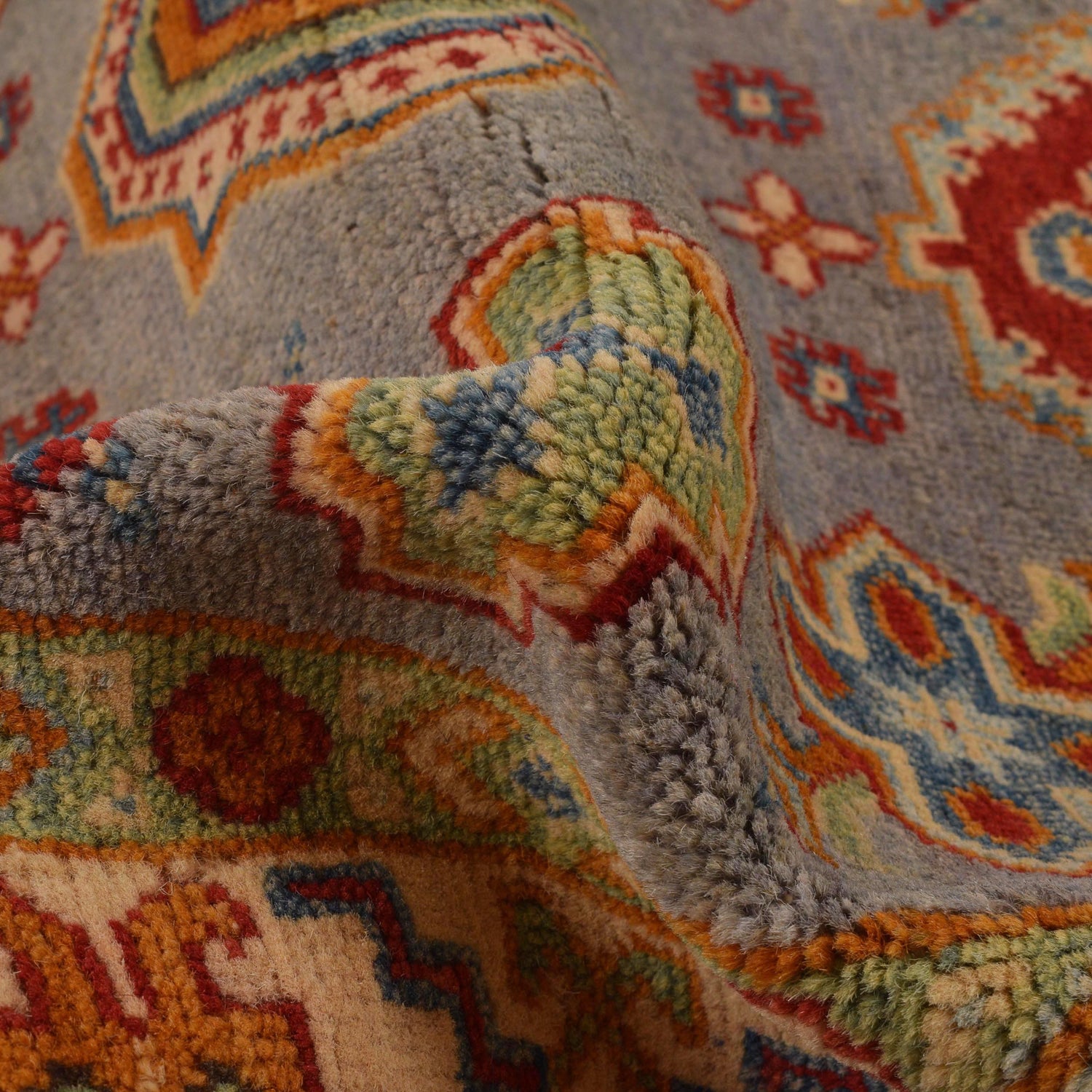 Hand knotted Kazak Carpet 3' 5" x 5' 1" ft / 104 x 156 cm - No. W34127