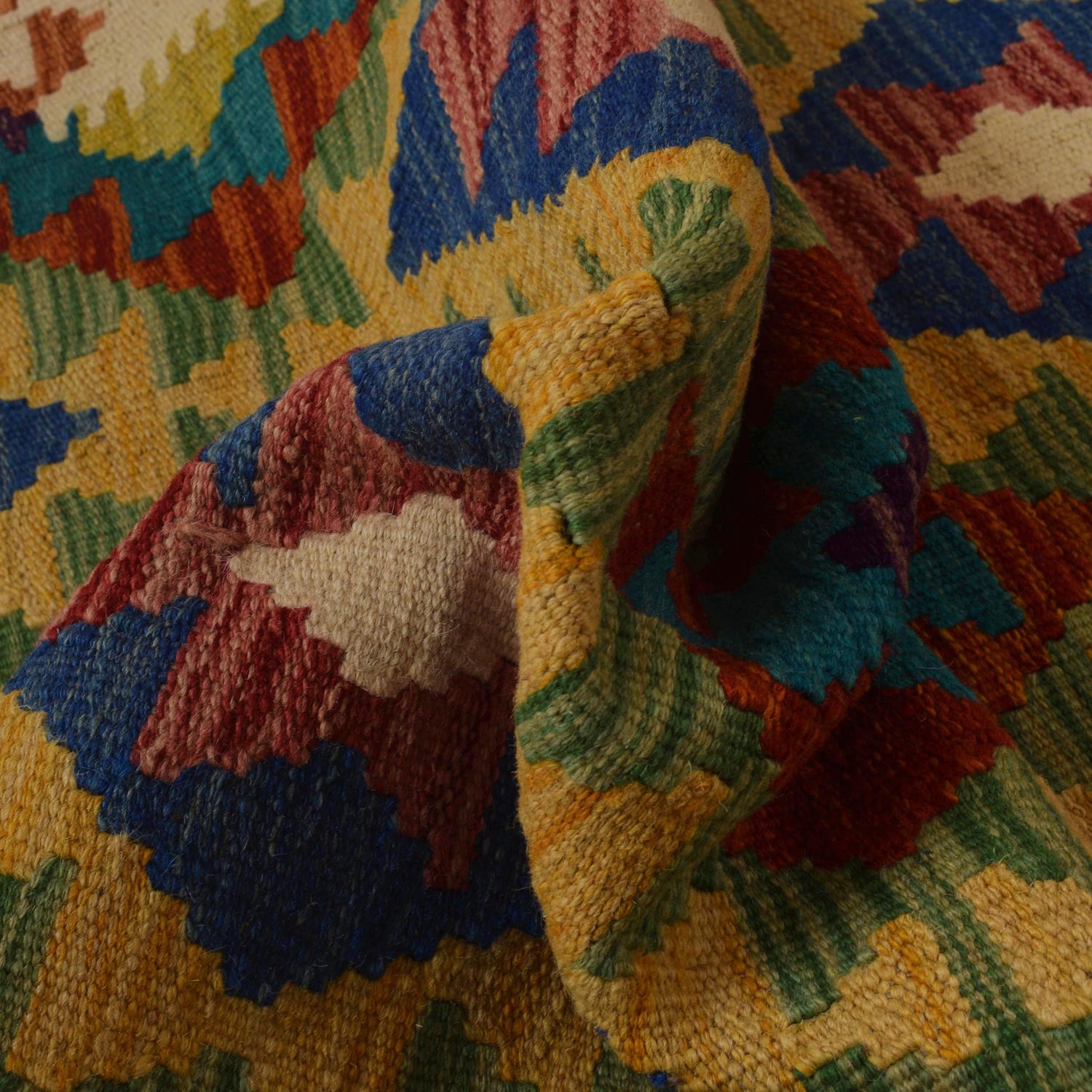 Short Chobi Kilim Runner 2' 4"x 6' 8" ft / 72 x 202 cm - No. W35543