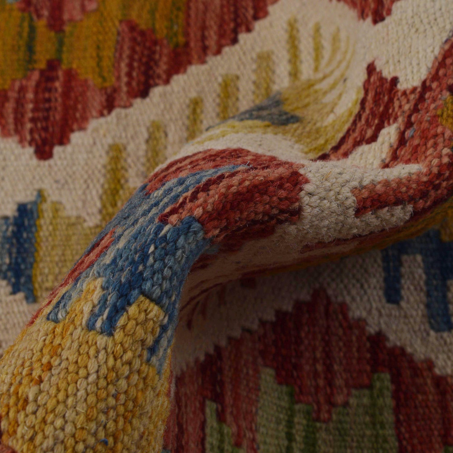 Short Kilim Runner 1' 8" x 5' 0"  ft / 50 x 152 cm - No. W35947