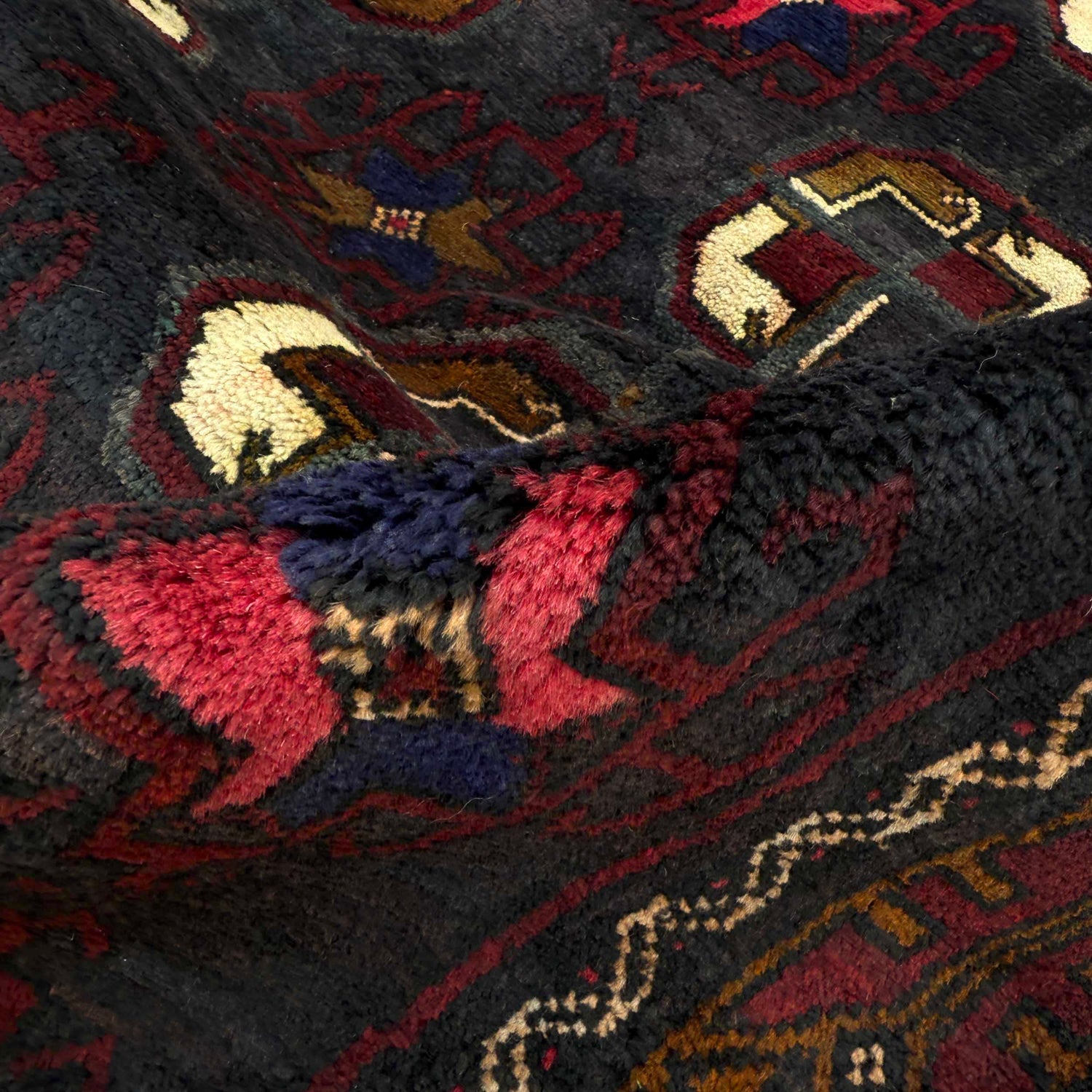 Baluch Medium Size Rug 4' 8" x 8' 11" ft / 142 x 271 cm - No. W36716