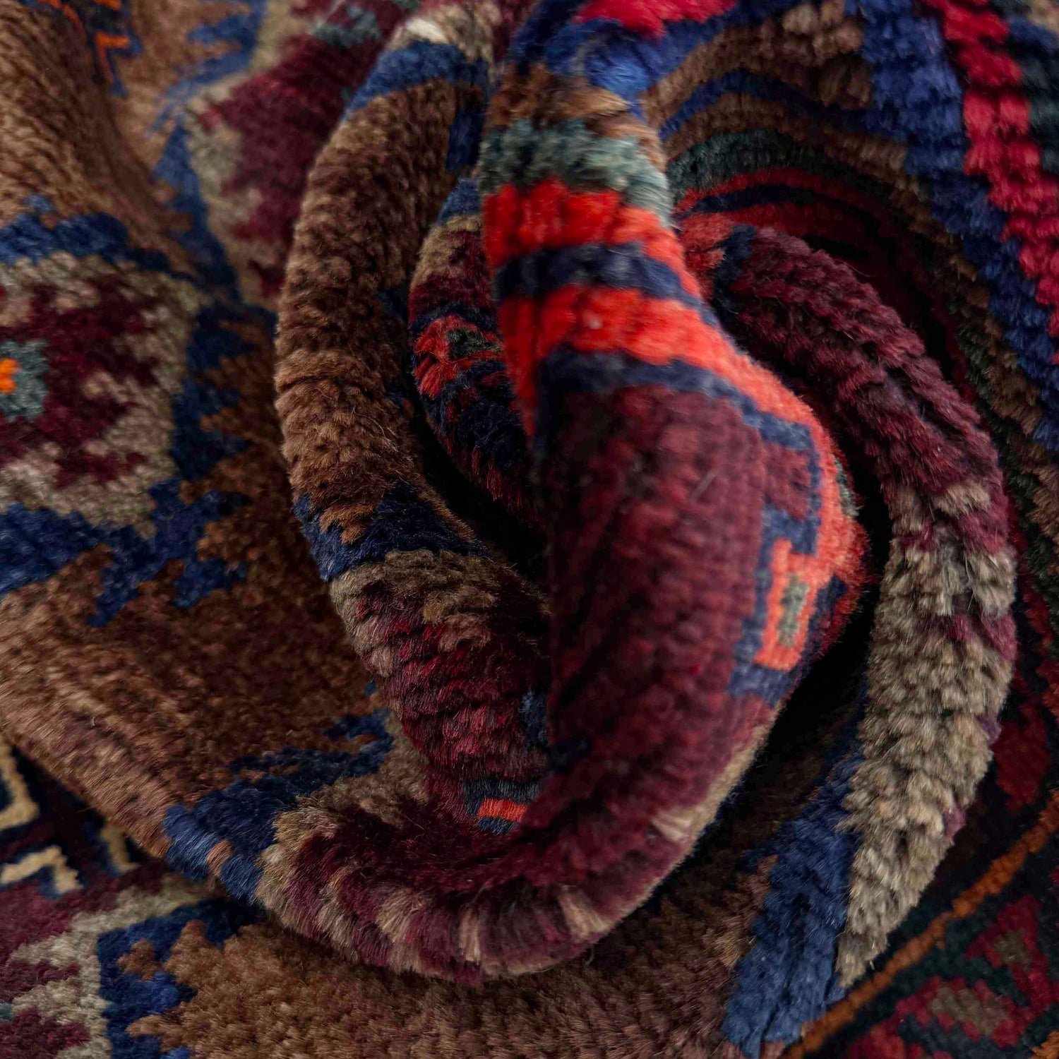 Baluch Small Size Rug 3' 7" x 6' 0" ft / 110 x 182 cm - No. W36718