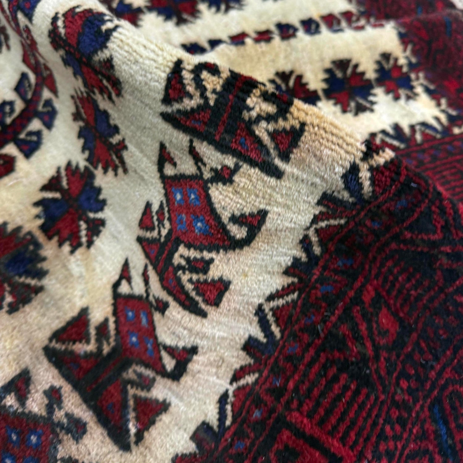 Muslim Prayer Rug 2' 9" x 4' 0" ft / 84 x 123 cm - No. W36725