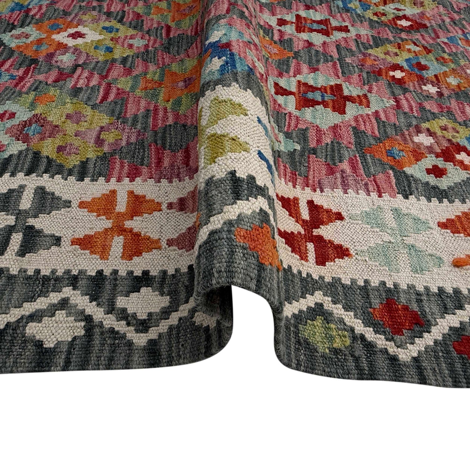 Medium Size Chobi Kilim 4' 10" x 6' 4" ft / 148 x 194 cm - No. W36822