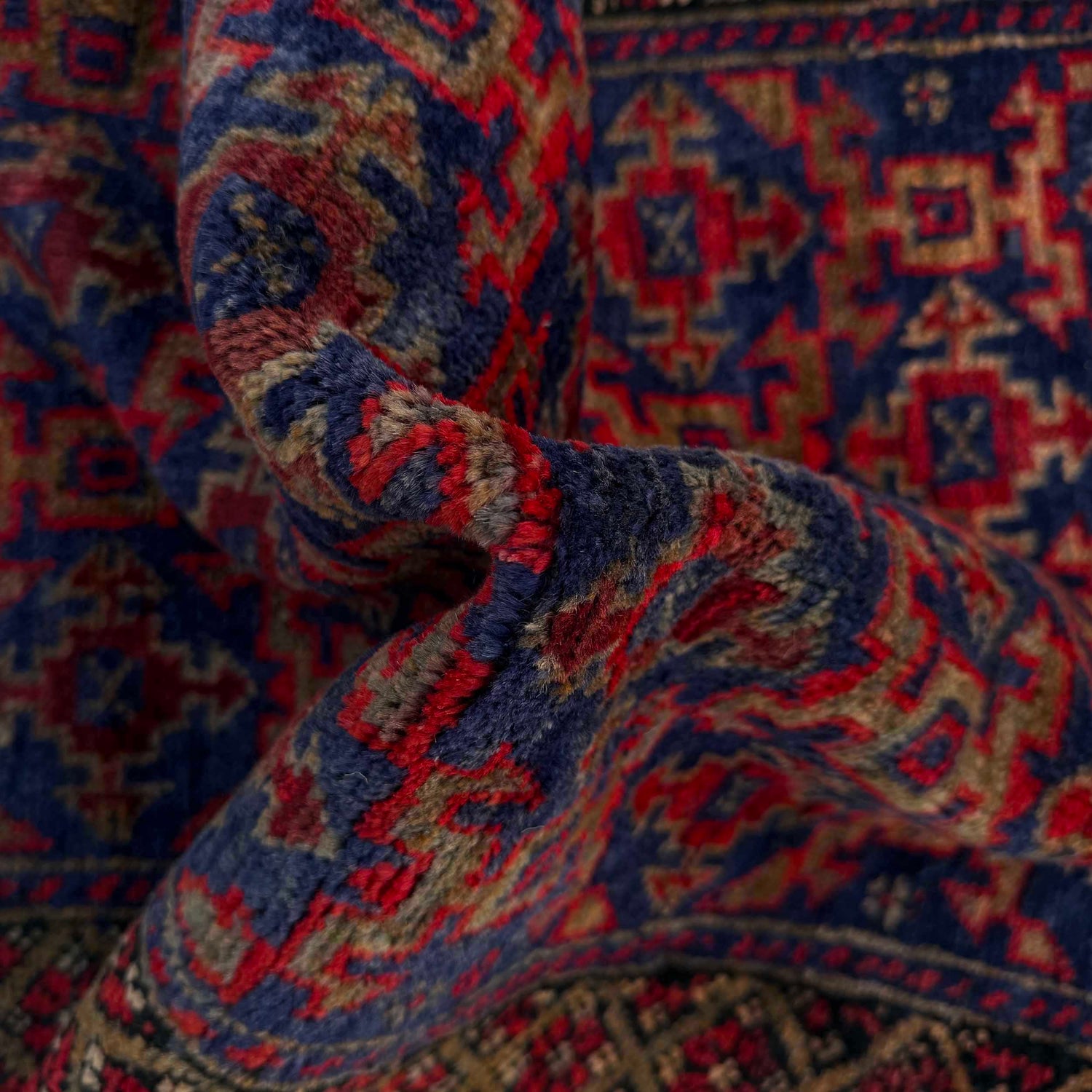 Hand Knotted Baluchi Rug 2' 6" x 3' 8" ft / 75 x 113 cm - No. W36852