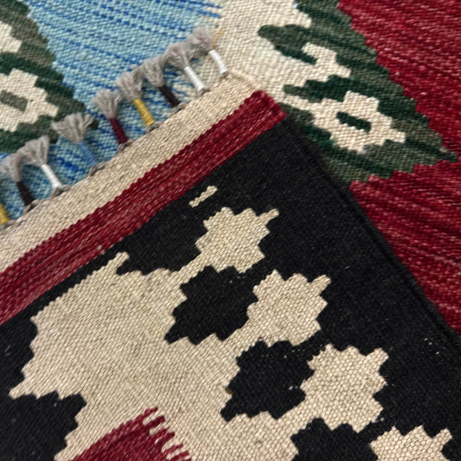 Handmade Turkish Design Wool Kilim 4' 10" x 6' 5" ft / 147 x 196 cm - No. W38074