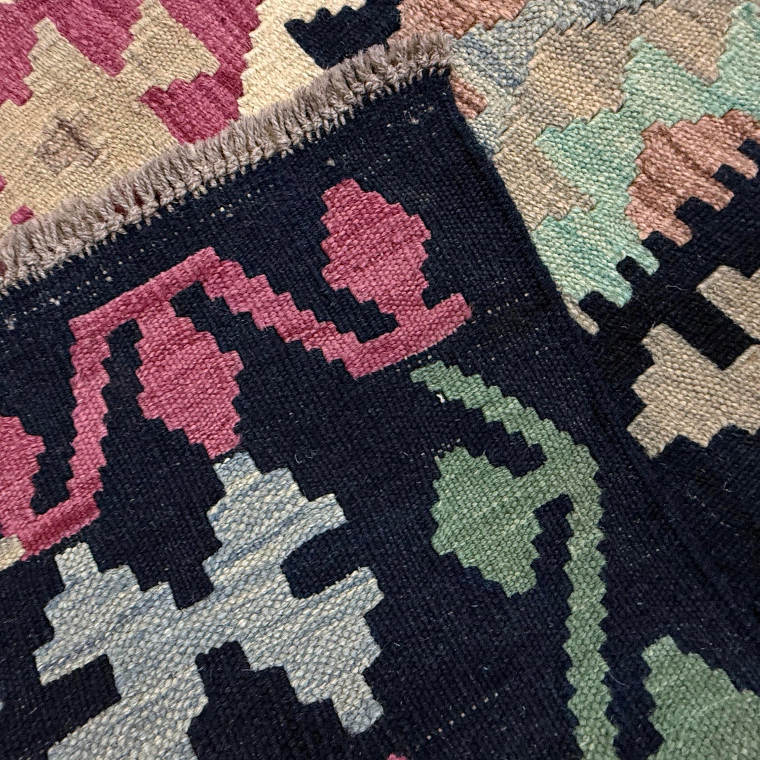 Hand Woven Wool Kelim 6' 6" x 9' 11" ft / 199 x 303 cm - No. W38230