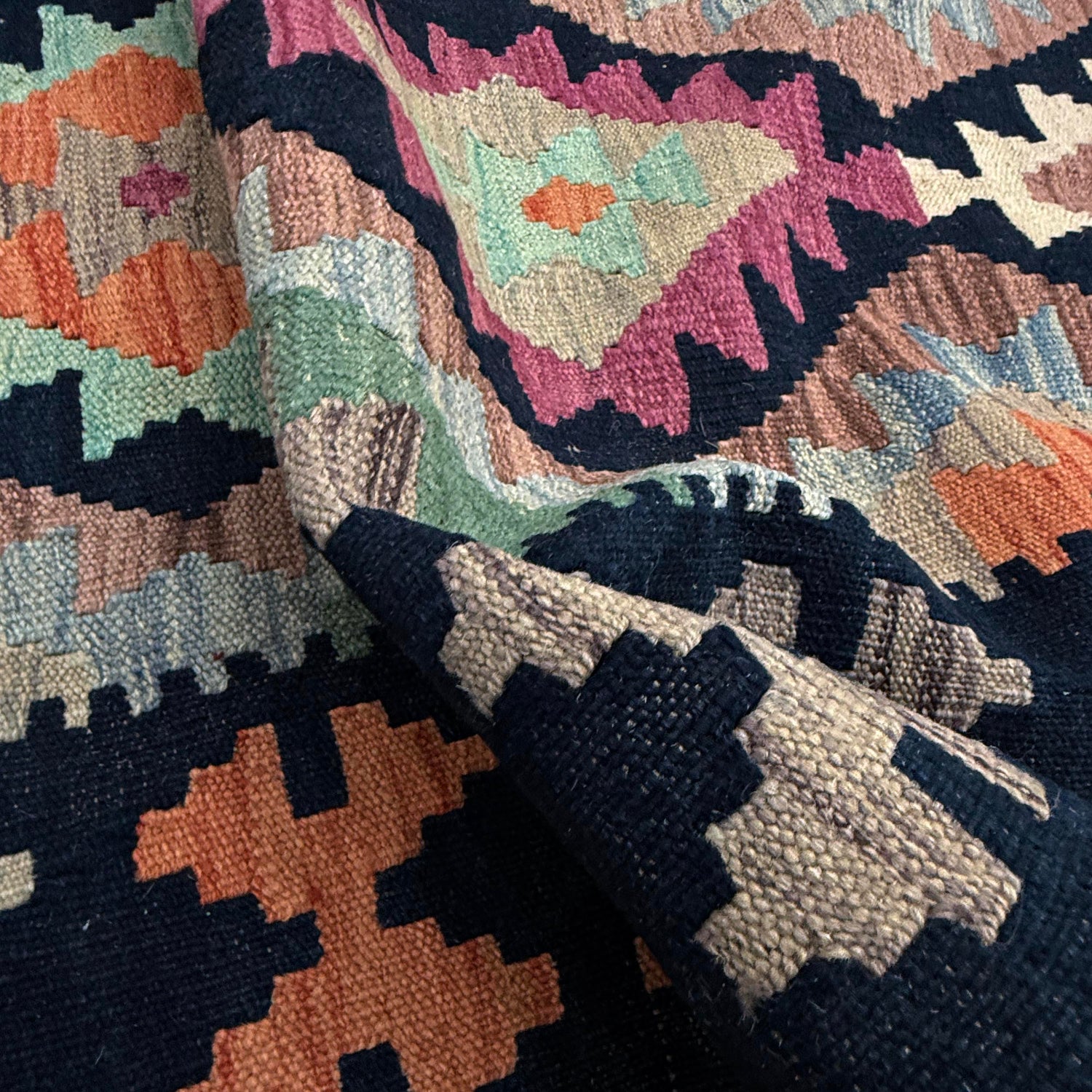 Hand Woven Wool Kelim 6' 6" x 9' 11" ft / 199 x 303 cm - No. W38230
