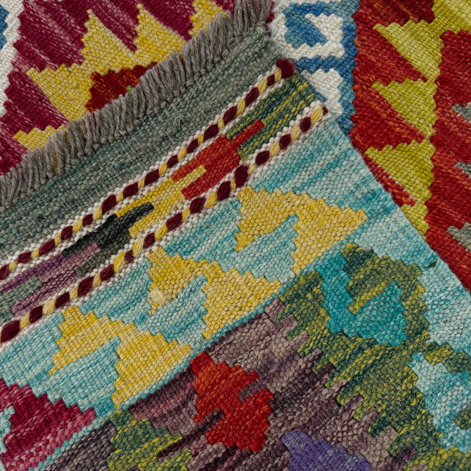 Handmade Turkish Design Wool Kilim 2' 9" x 3' 10" ft / 84 x 116 cm - No. W38561