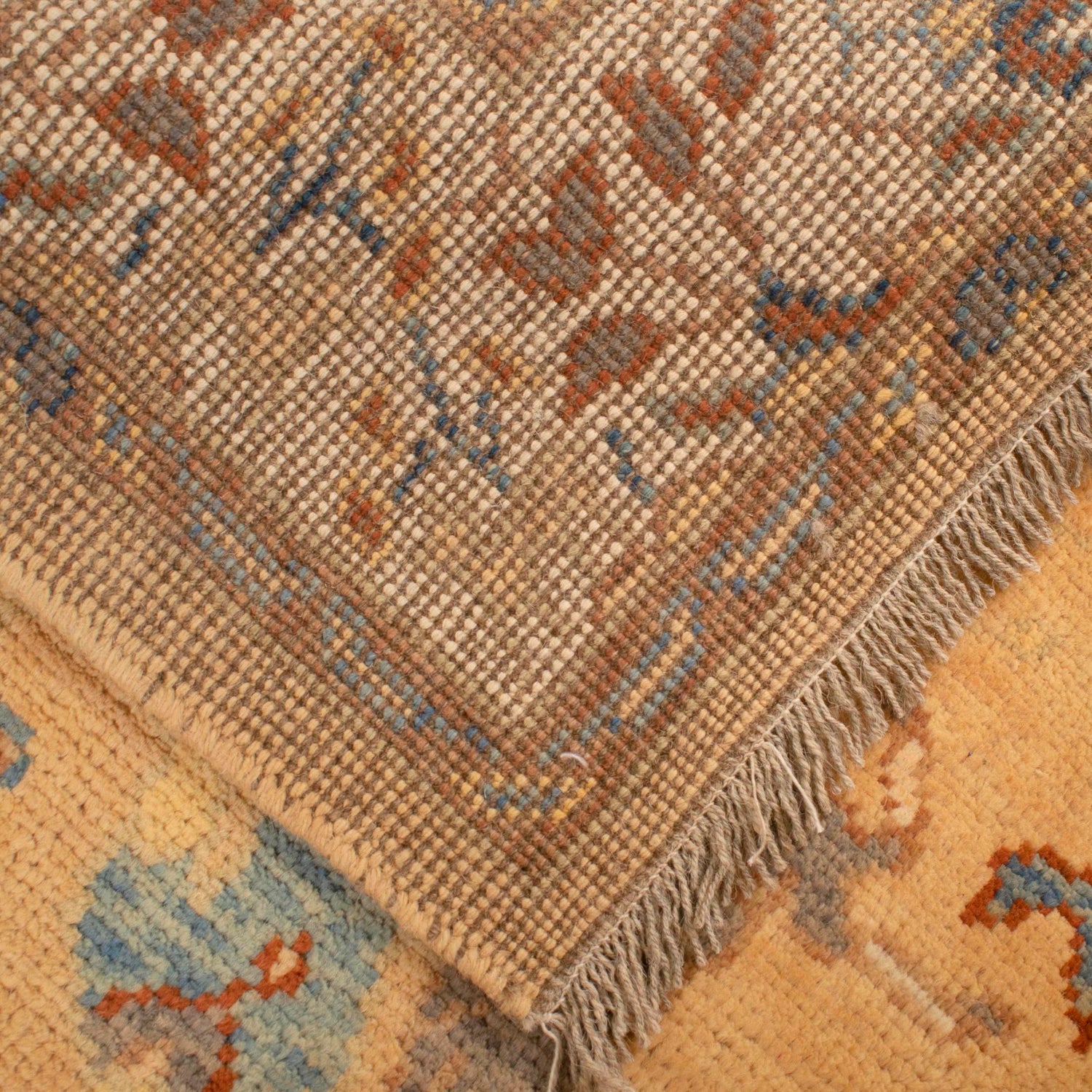 Handmade Pictorial Carpet 4' 0" x 5' 10" ft / 123 x 177 cm - No. Y33029