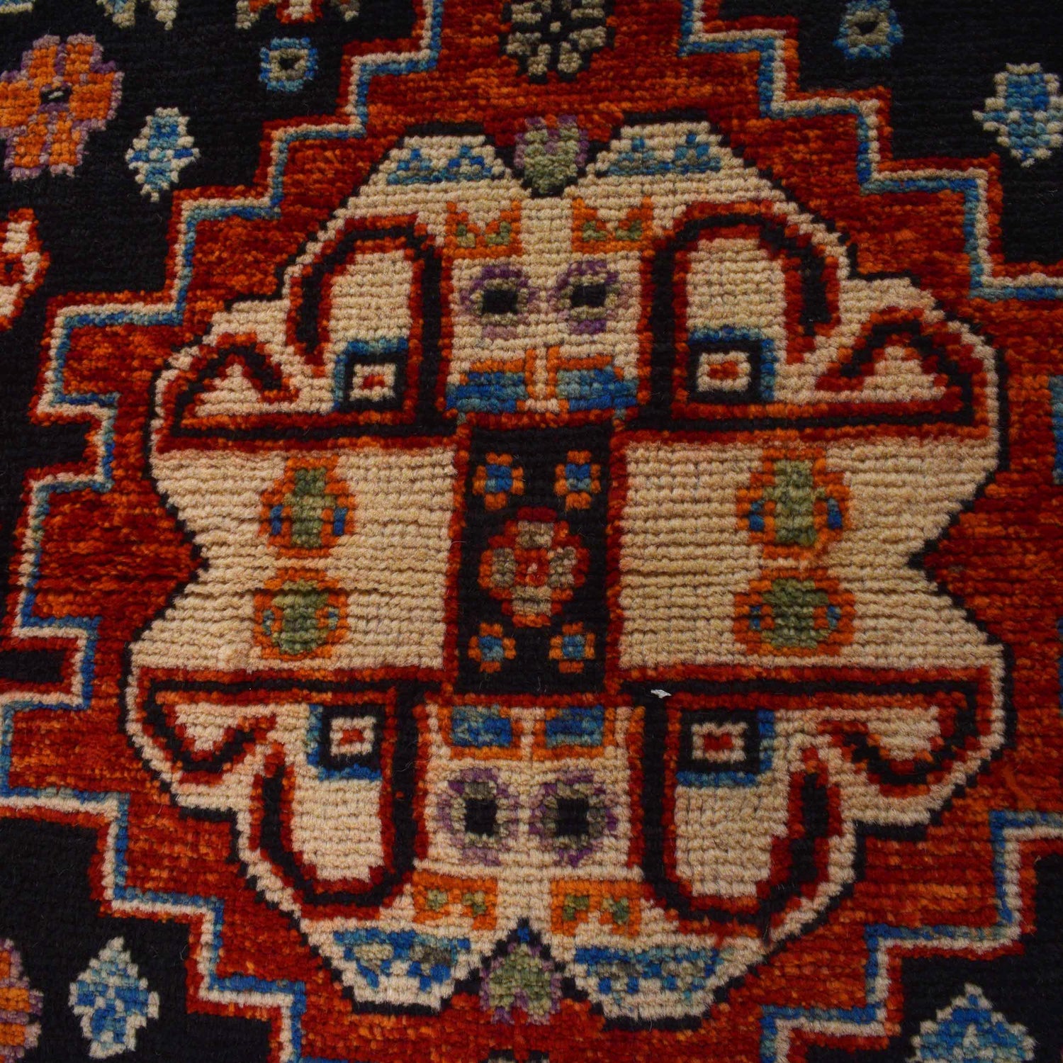 Shirazi Hand Knotted Carpet 6' 7" x 9' 8" ft / 200 x 295 cm - No. Y35652