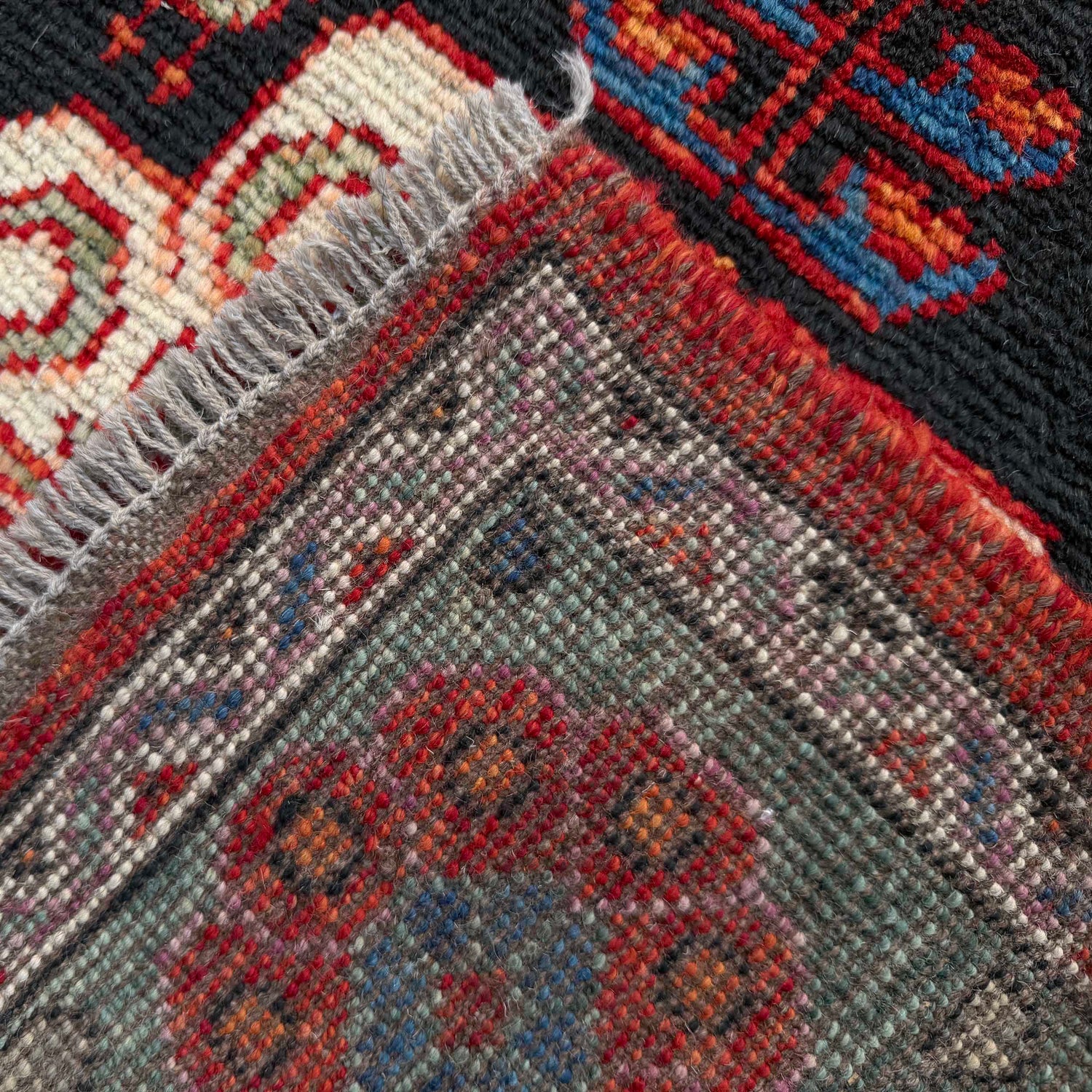 Shirazi Hand Knotted Carpet 6' 9" x 10' 0" ft / 206 x 305 cm - No. Y37284